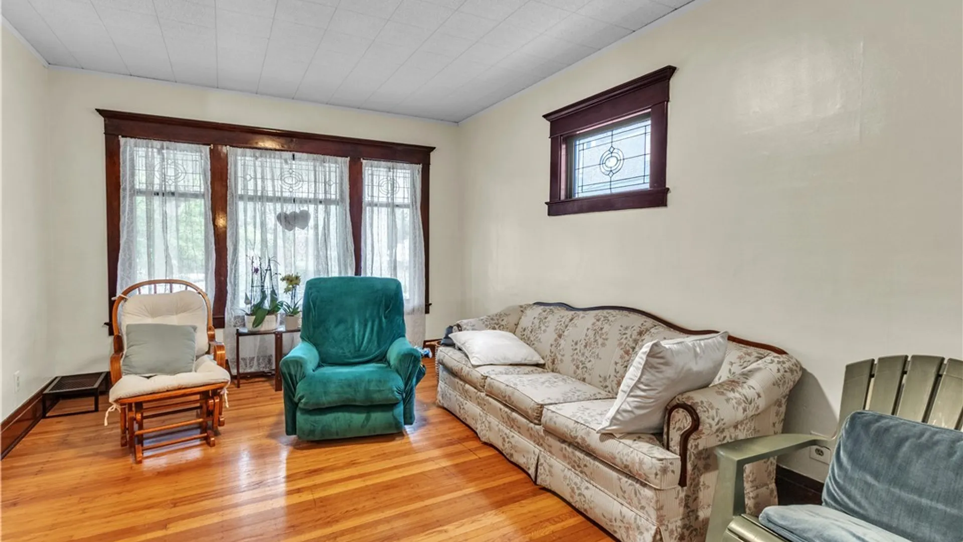 Property at 230 N Park Avenue, Buffalo, NY 14216 7