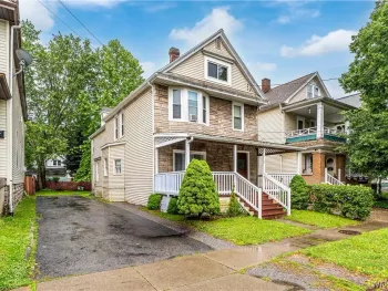 Property at 31 Wildwood Place, Buffalo, NY 14210