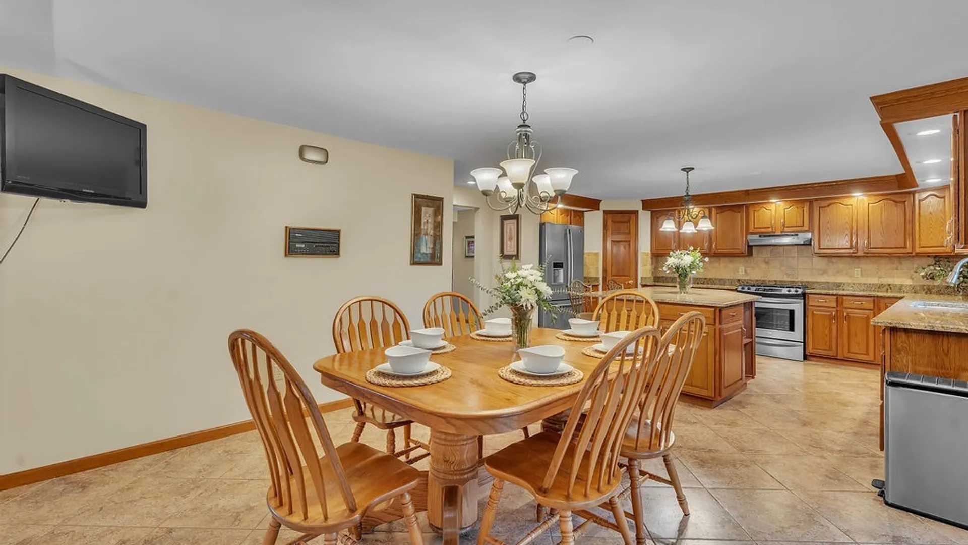 Property at 52 Tomahawk, Lancaster, NY 14086 23