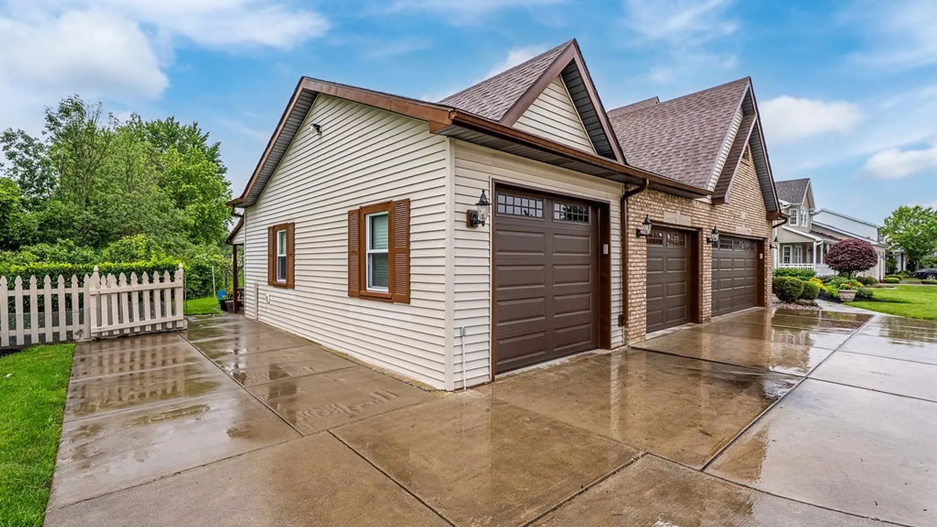Property at 52 Tomahawk, Lancaster, NY 14086 3