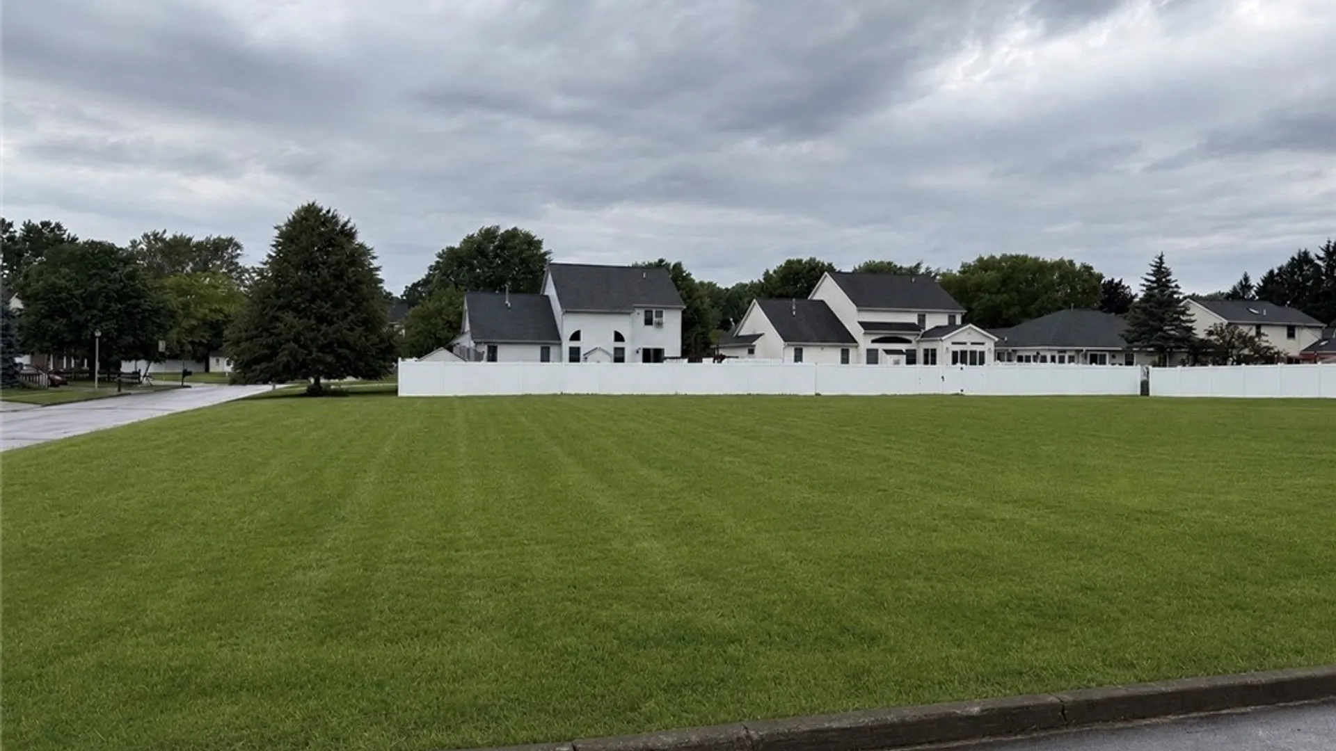 Property at 27 Desales Circle, Lockport City, NY 14094 3