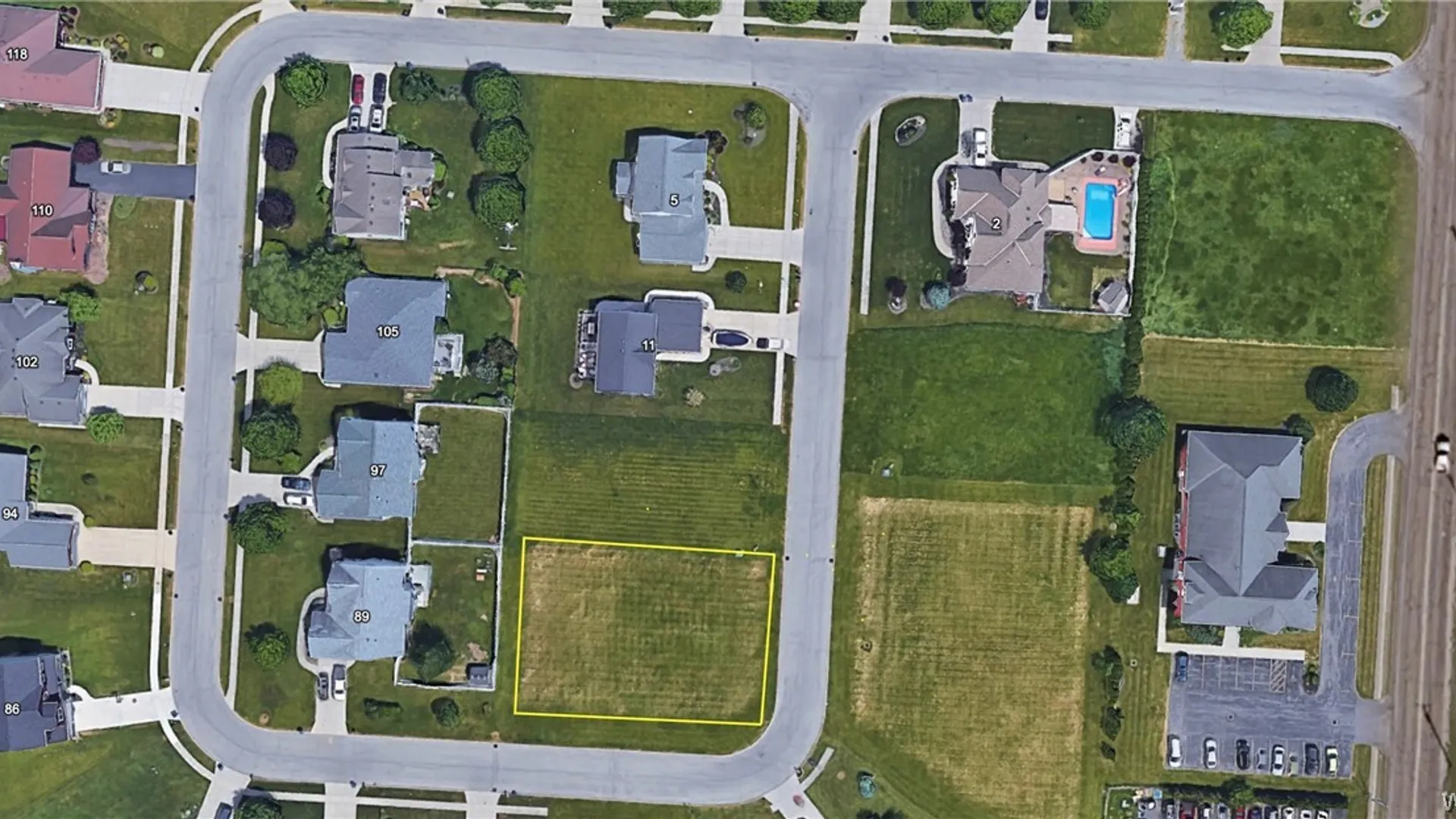 Property at 27 Desales Circle, Lockport City, NY 14094 4