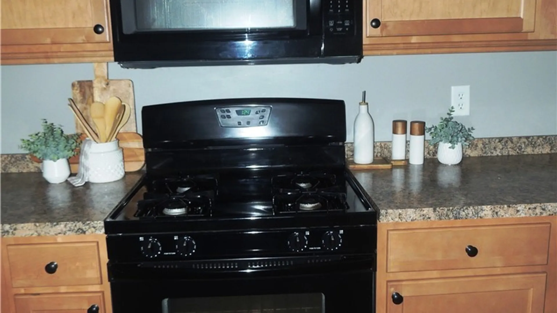 Property at 155 Slate Bottom Drive, Lancaster, NY 14043 6