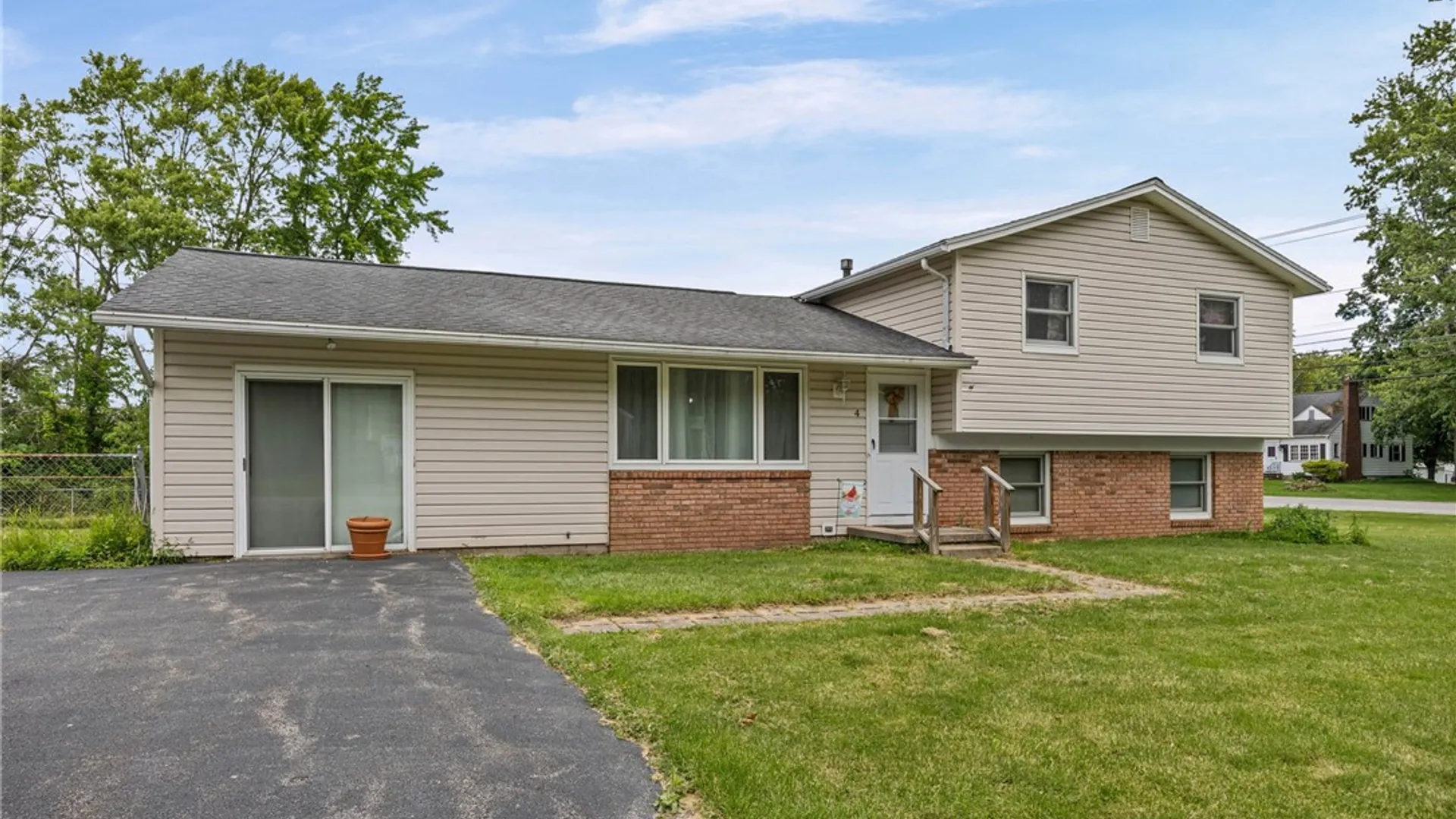 Property at 4 Mercury Drive, Gates, NY 14624 3