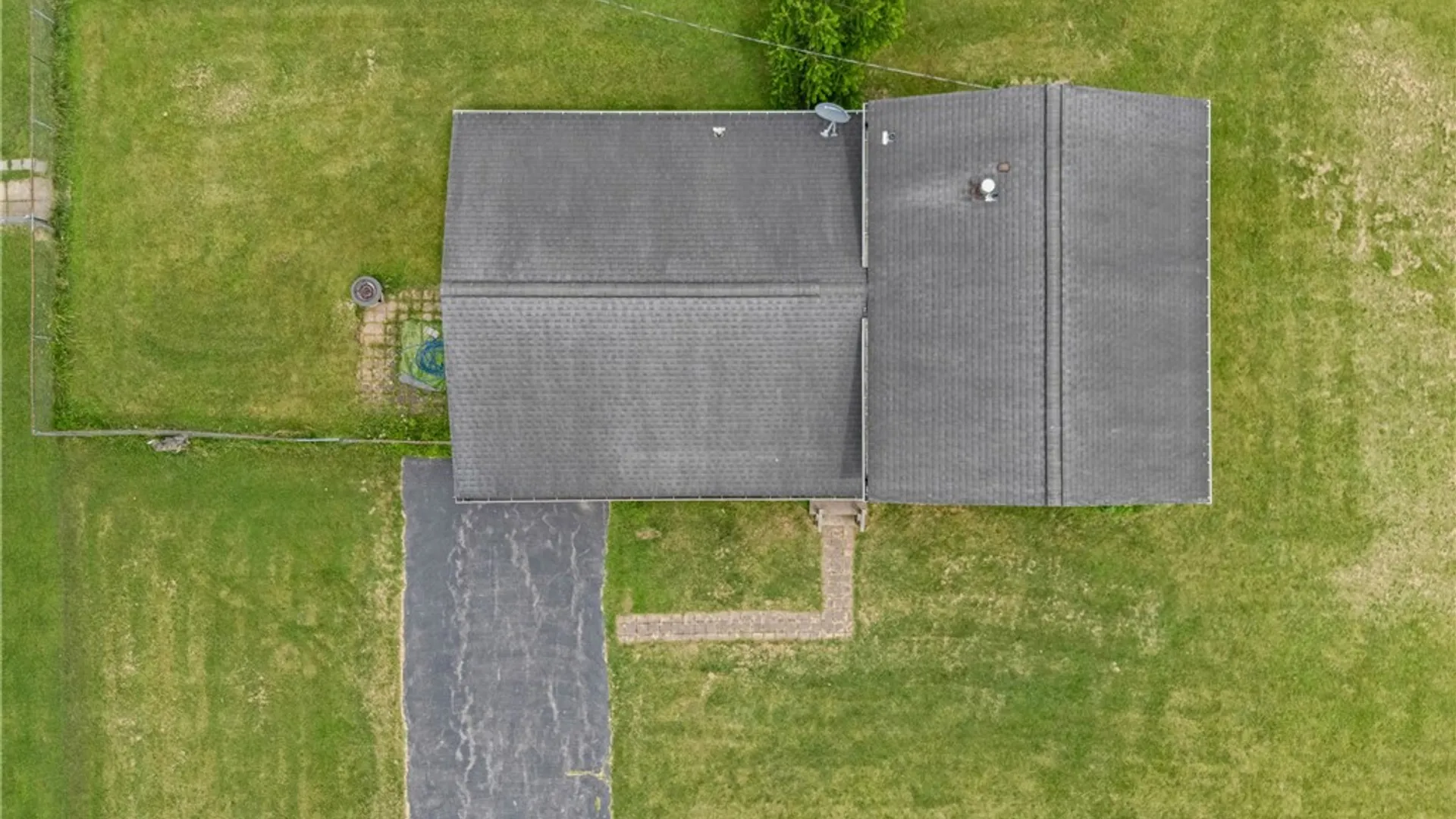 Property at 4 Mercury Drive, Gates, NY 14624 47