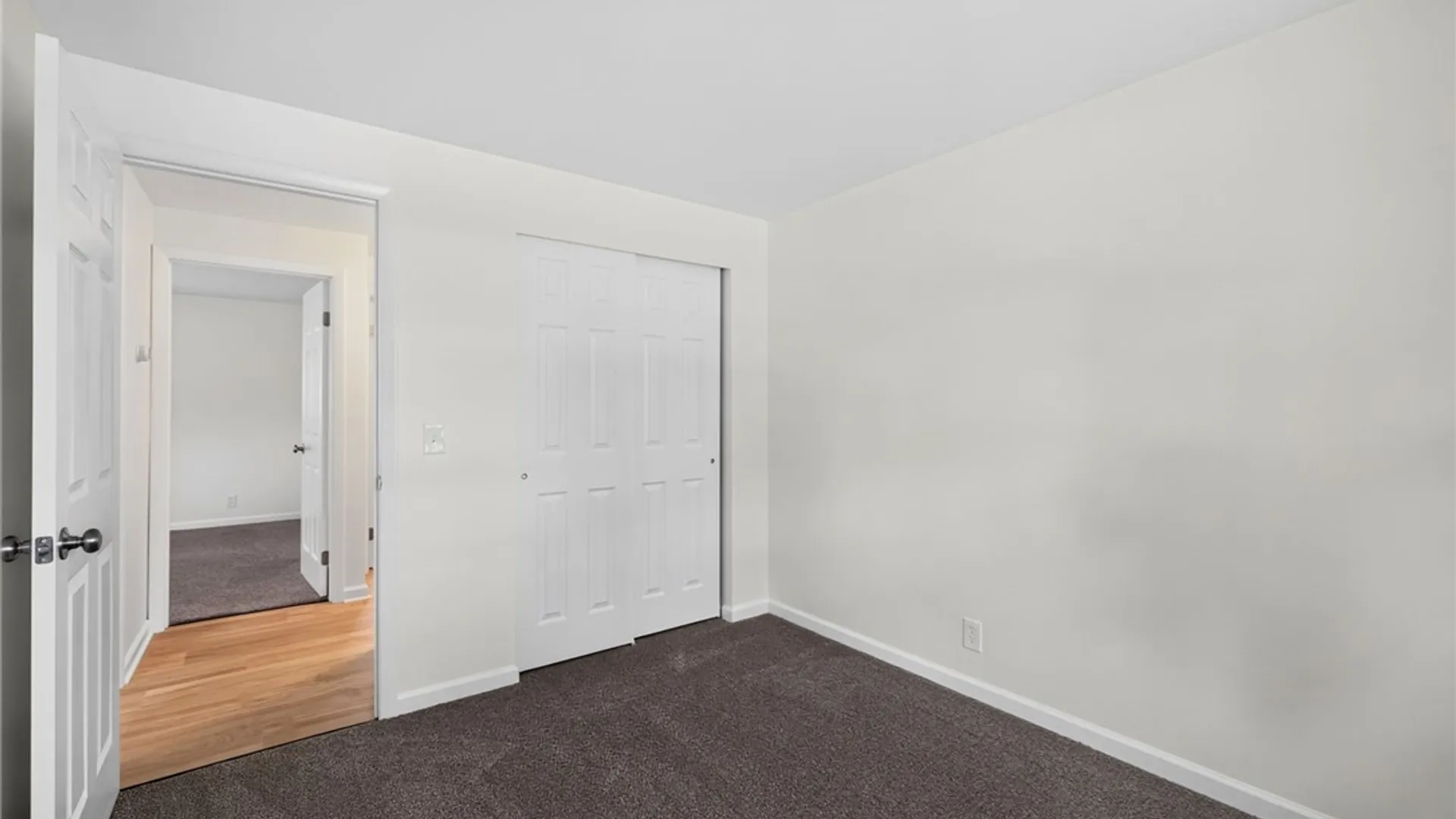 Property at 37 Ledgewood Circle, Greece, NY 14615 25
