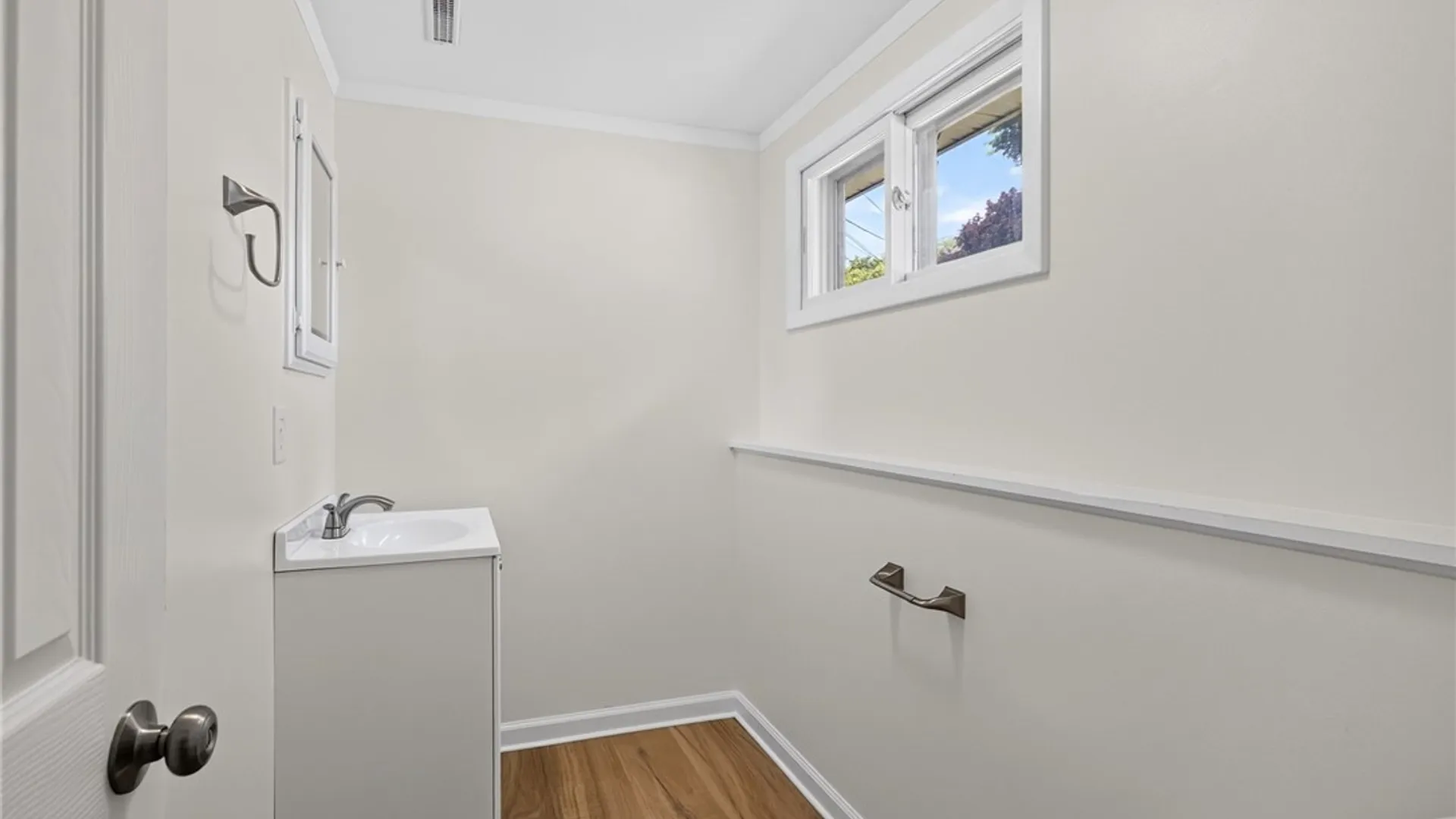 Property at 37 Ledgewood Circle, Greece, NY 14615 29