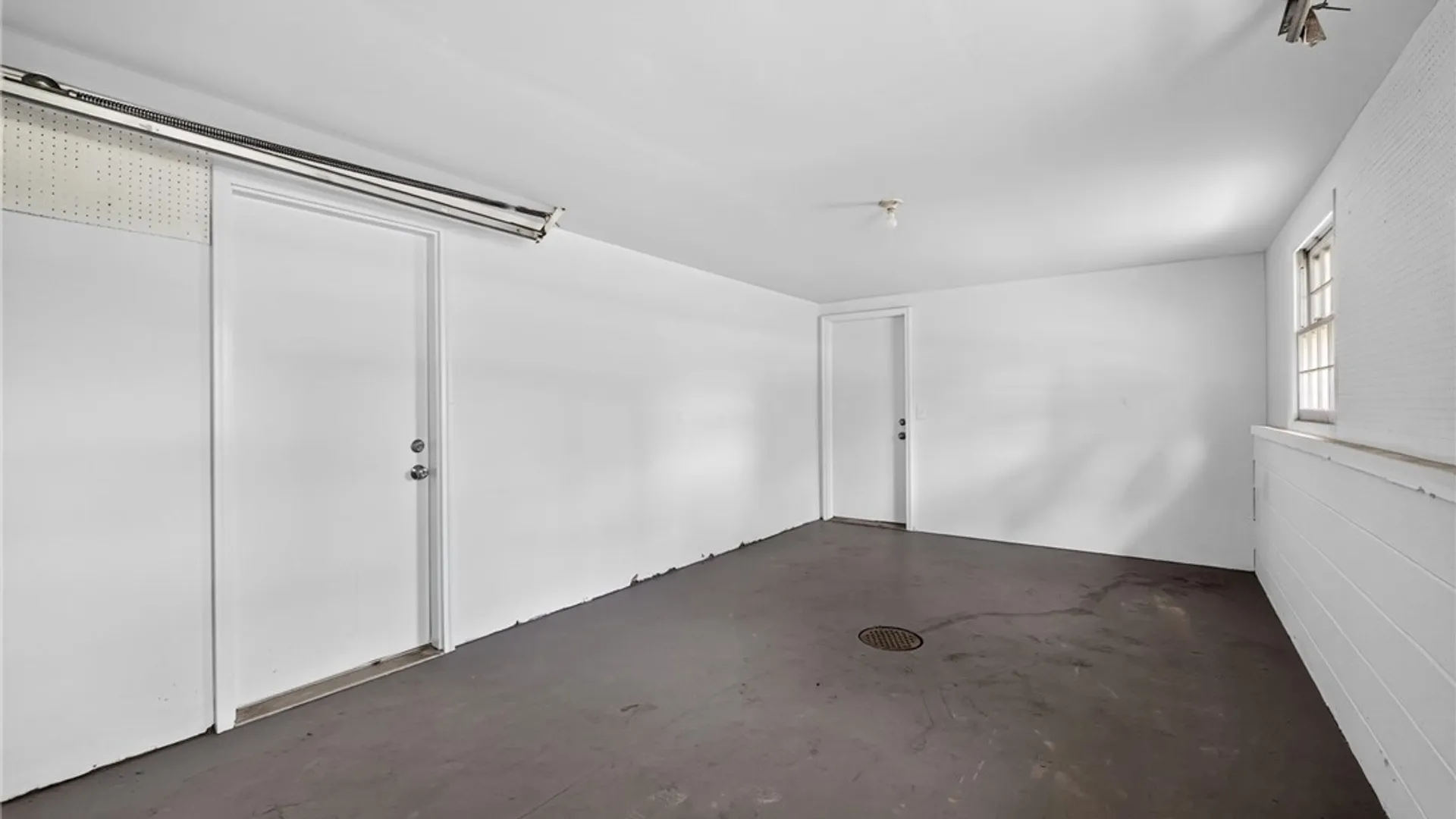 Property at 37 Ledgewood Circle, Greece, NY 14615 32