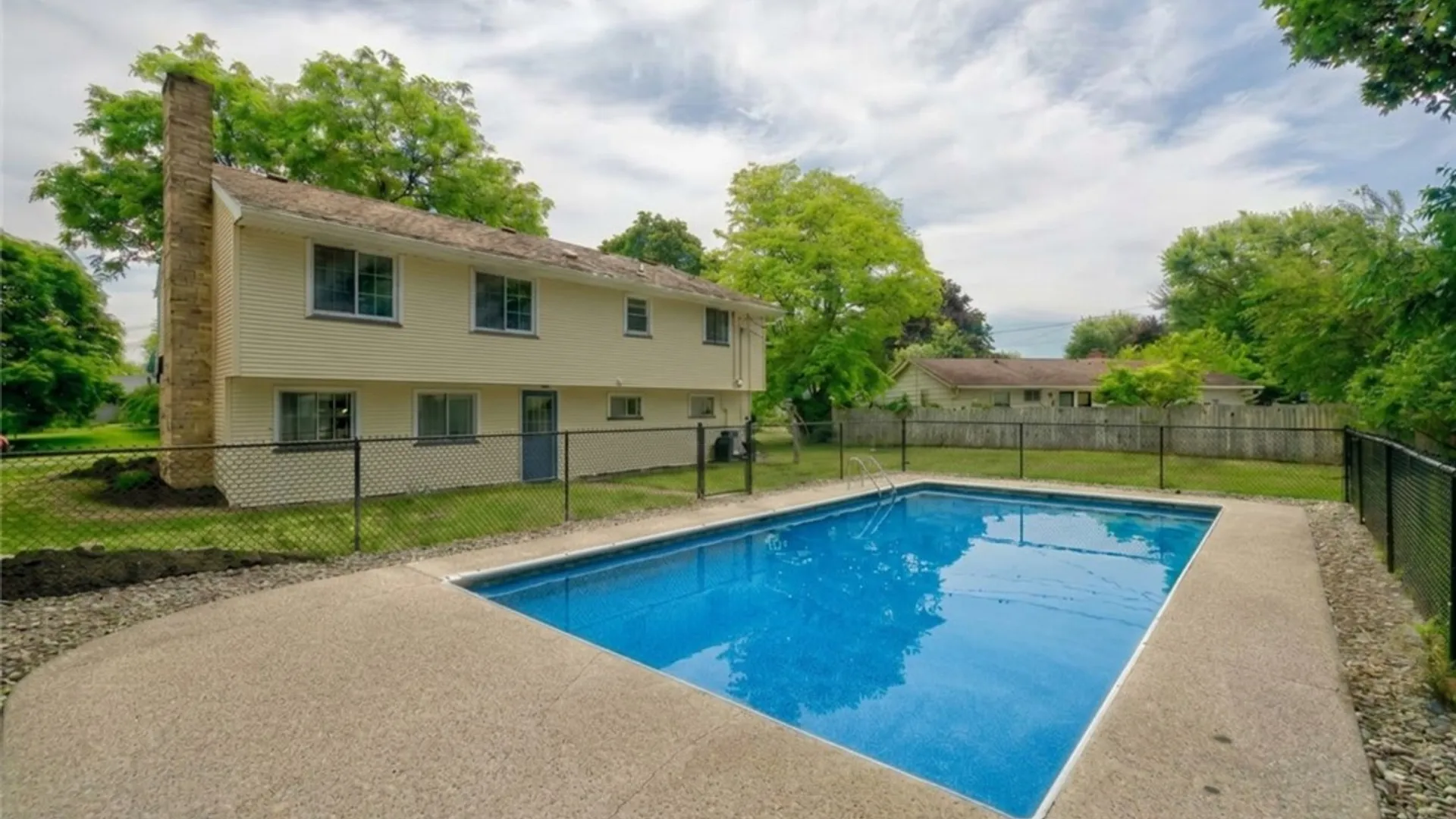 Property at 37 Ledgewood Circle, Greece, NY 14615 6
