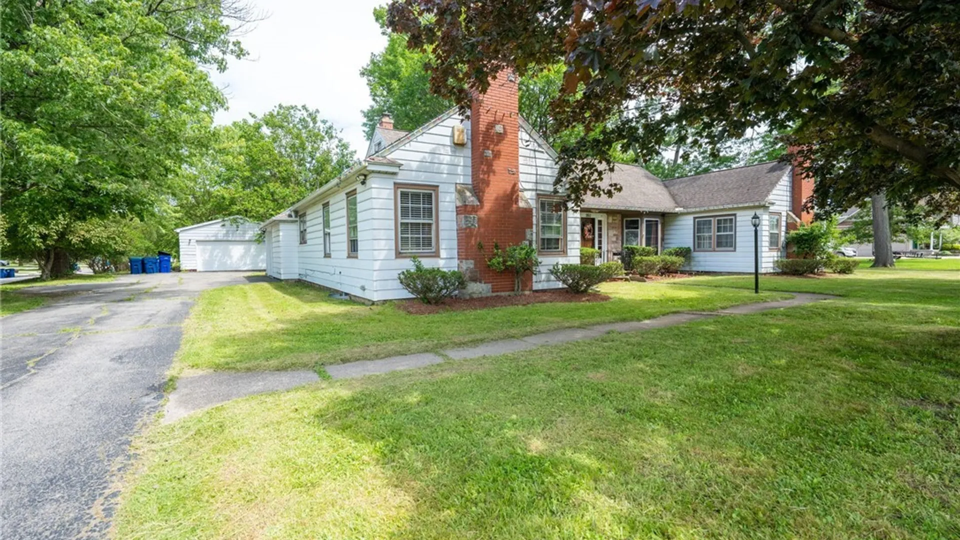 Property at 260 S Forest Road, Amherst, NY 14221 2