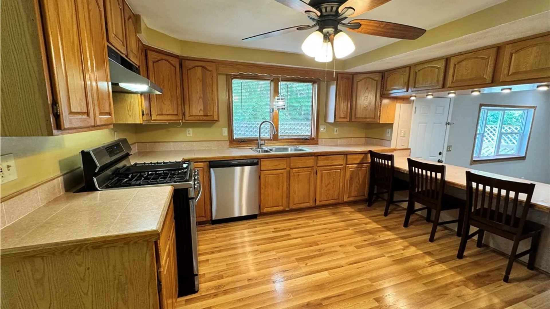 Property at 5410 Fortuna Parkway, Clay, NY 13041 6