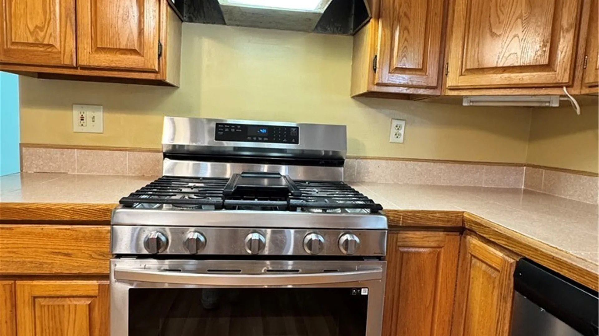 Property at 5410 Fortuna Parkway, Clay, NY 13041 9