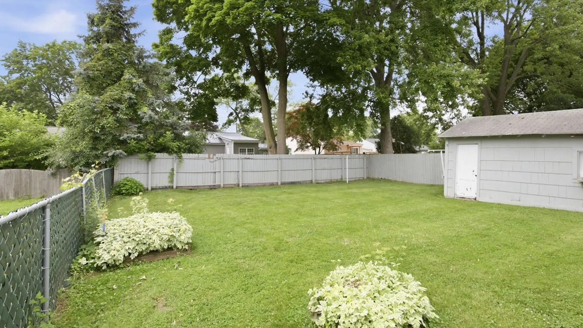 Property at 221 Beechwood Avenue, Salina, NY 13088 35