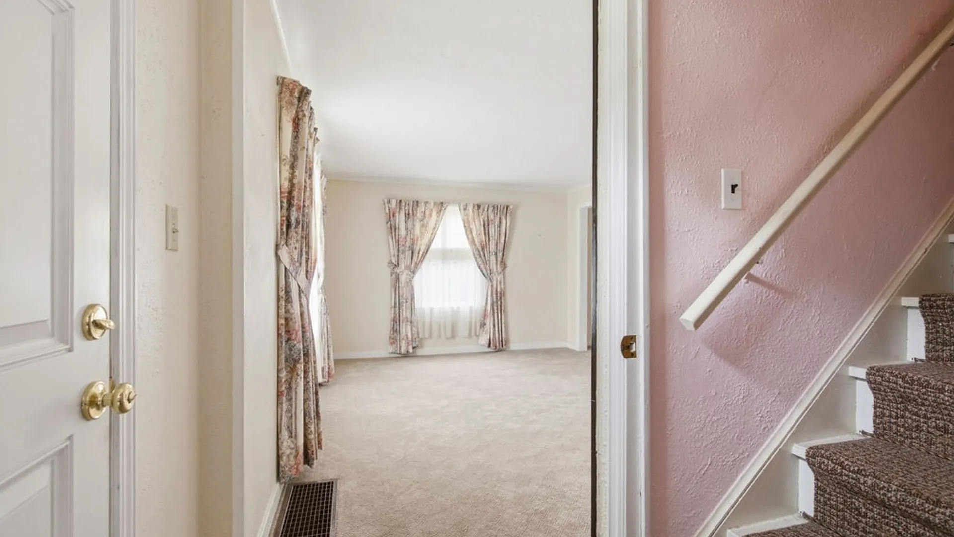 Property at 221 Beechwood Avenue, Salina, NY 13088 6