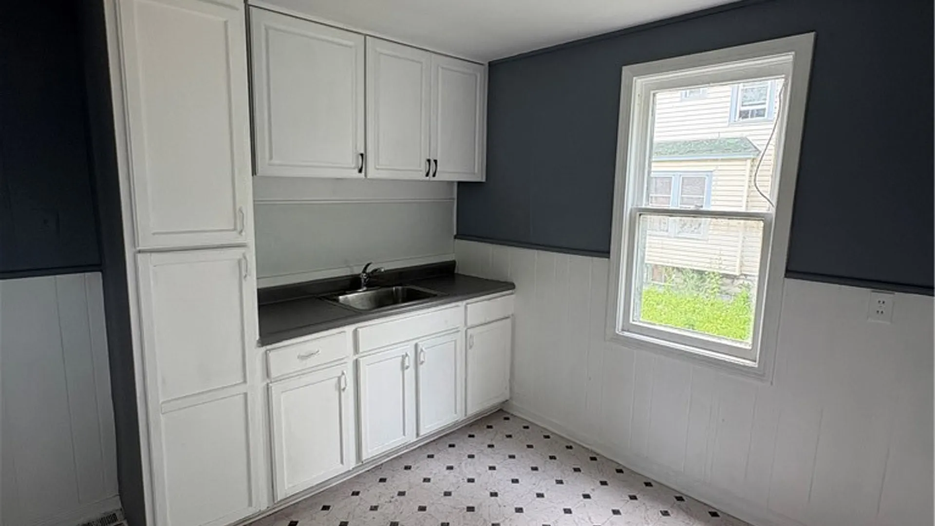 Property at 233 Laird Avenue, Buffalo, NY 14207 3