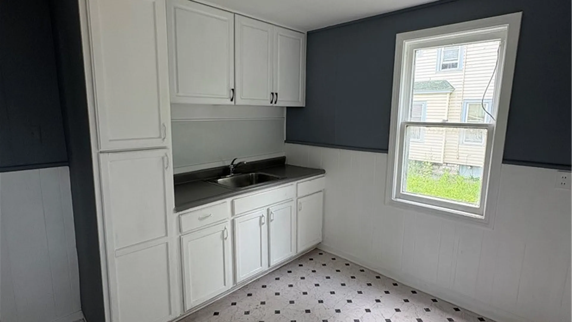 Property at 233 Laird Avenue, Buffalo, NY 14207 4