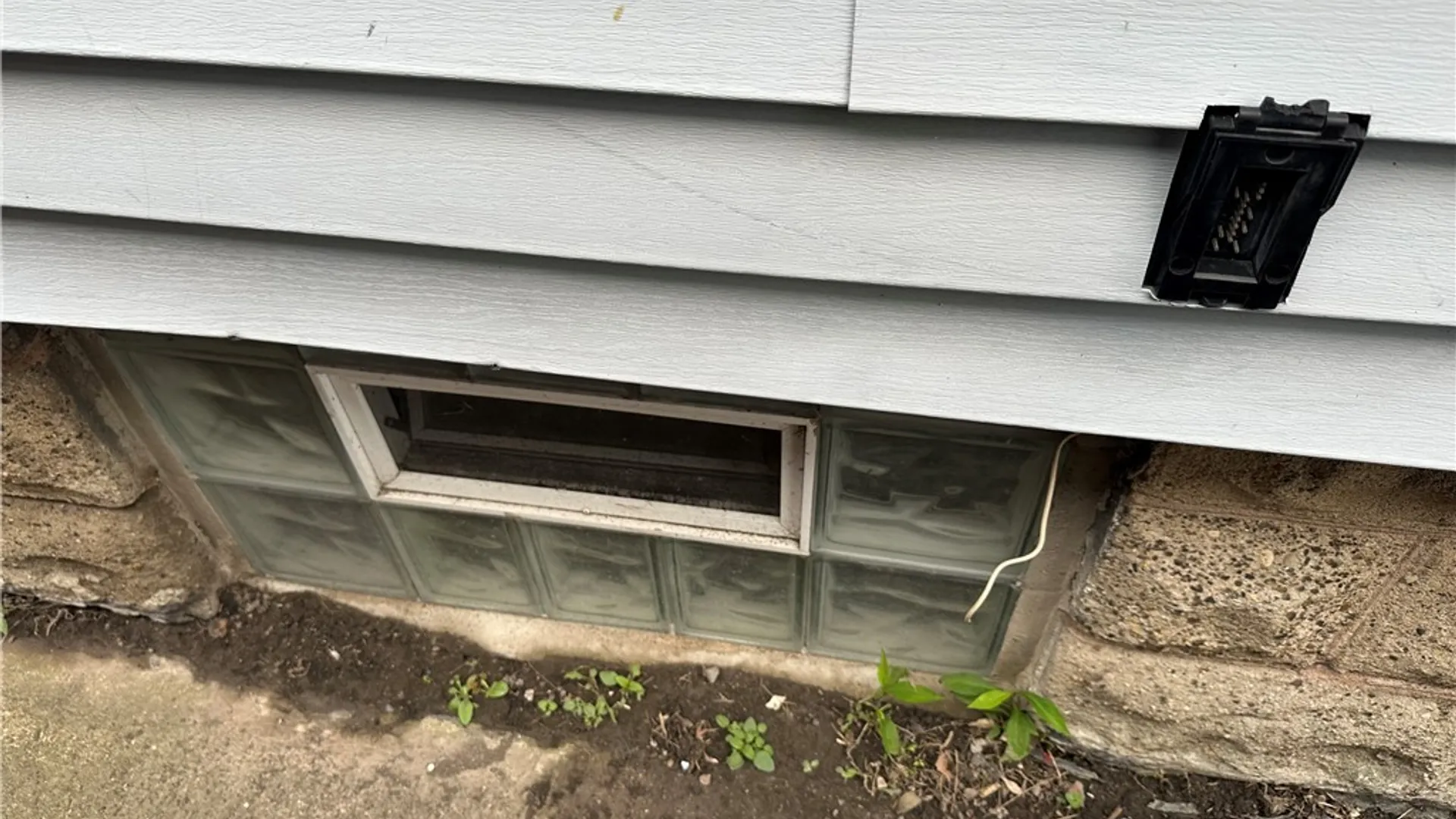 Property at 3040 Monroe Avenue, Niagara Falls, NY 14303 2