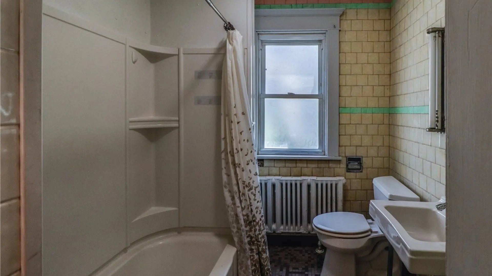 Property at 39 Hughes Avenue, Buffalo, NY 14208 13
