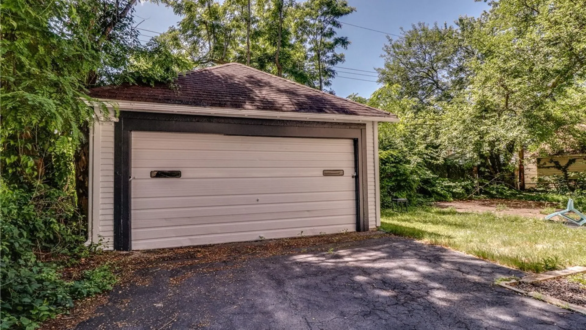 Property at 39 Hughes Avenue, Buffalo, NY 14208 36
