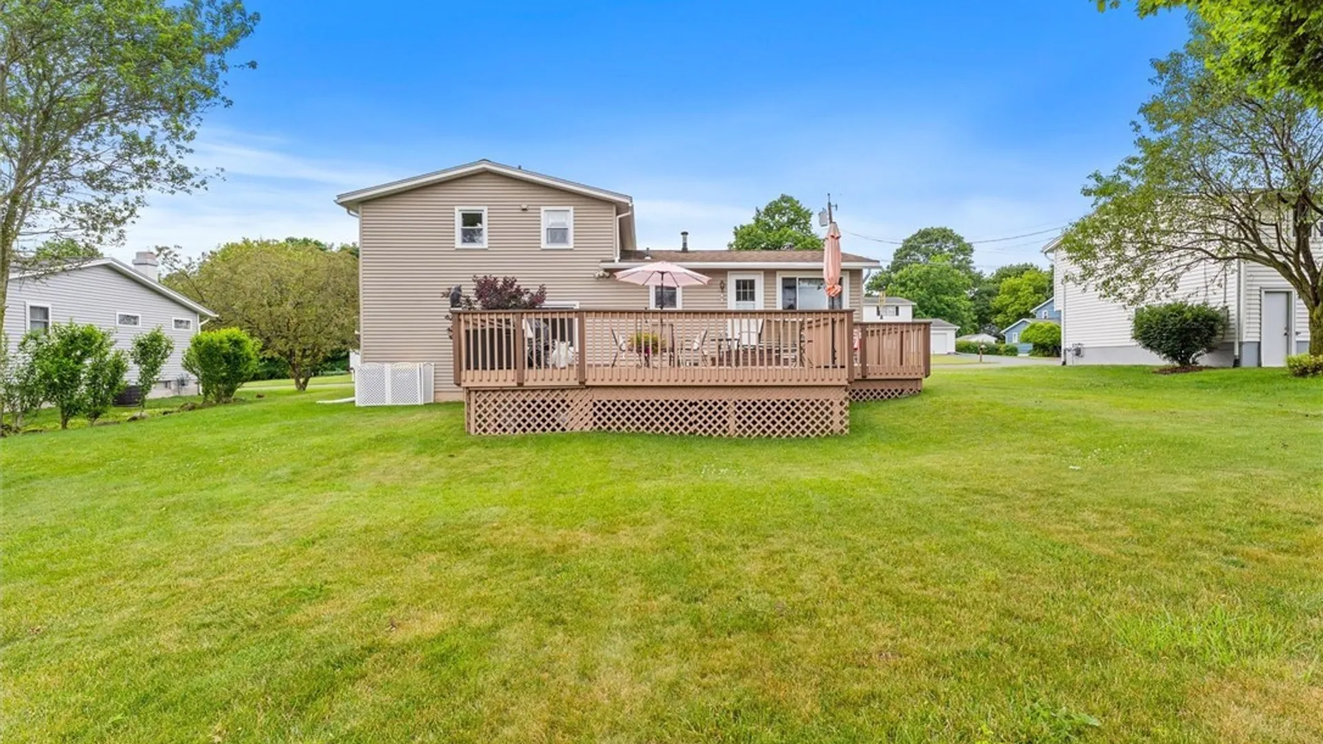 Property at 12 Barbara Lane, Camillus, NY 13031 34