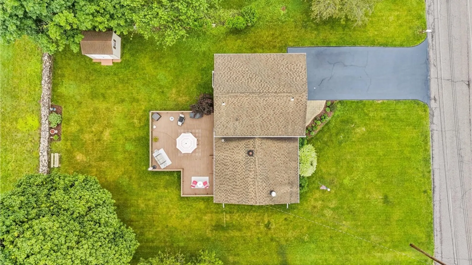 Property at 12 Barbara Lane, Camillus, NY 13031 37