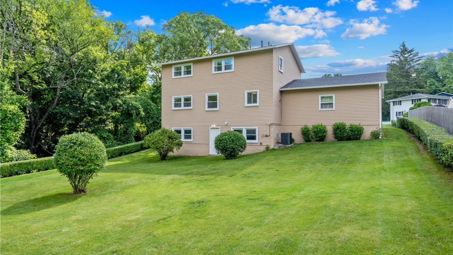 Property at 508 Glenview Parkway, Camillus, NY 13219 35