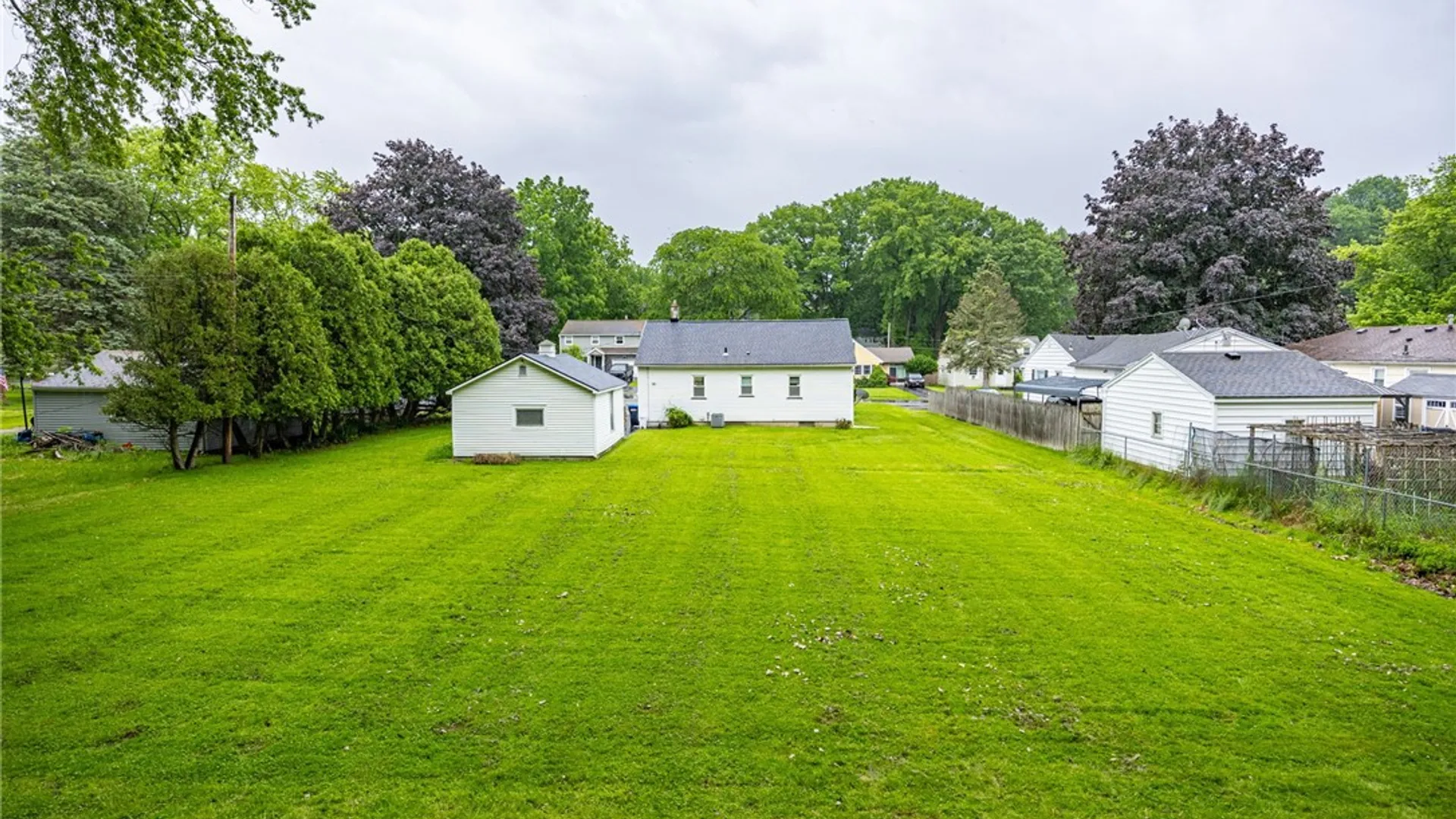 Property at 336 Eaton Road, Irondequoit, NY 14617 18