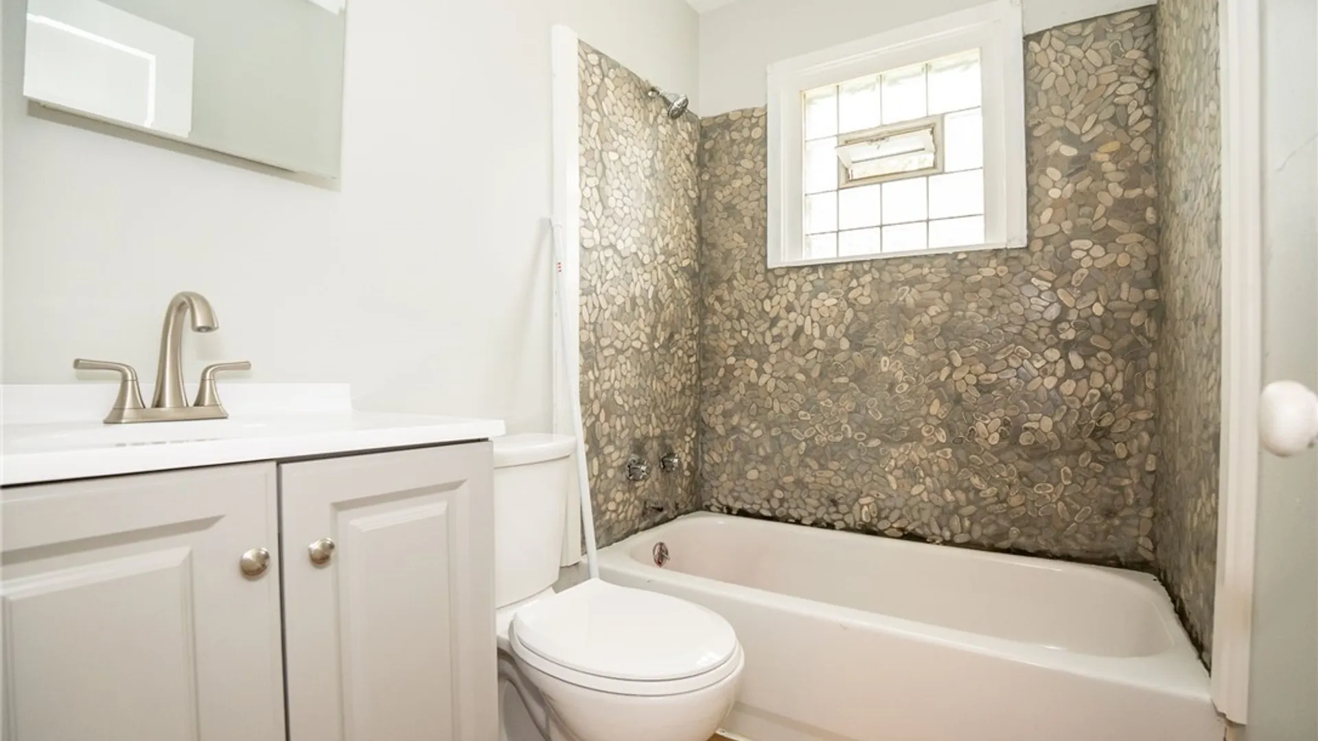 Property at 63 Winstead Road, Lackawanna, NY 14218 17