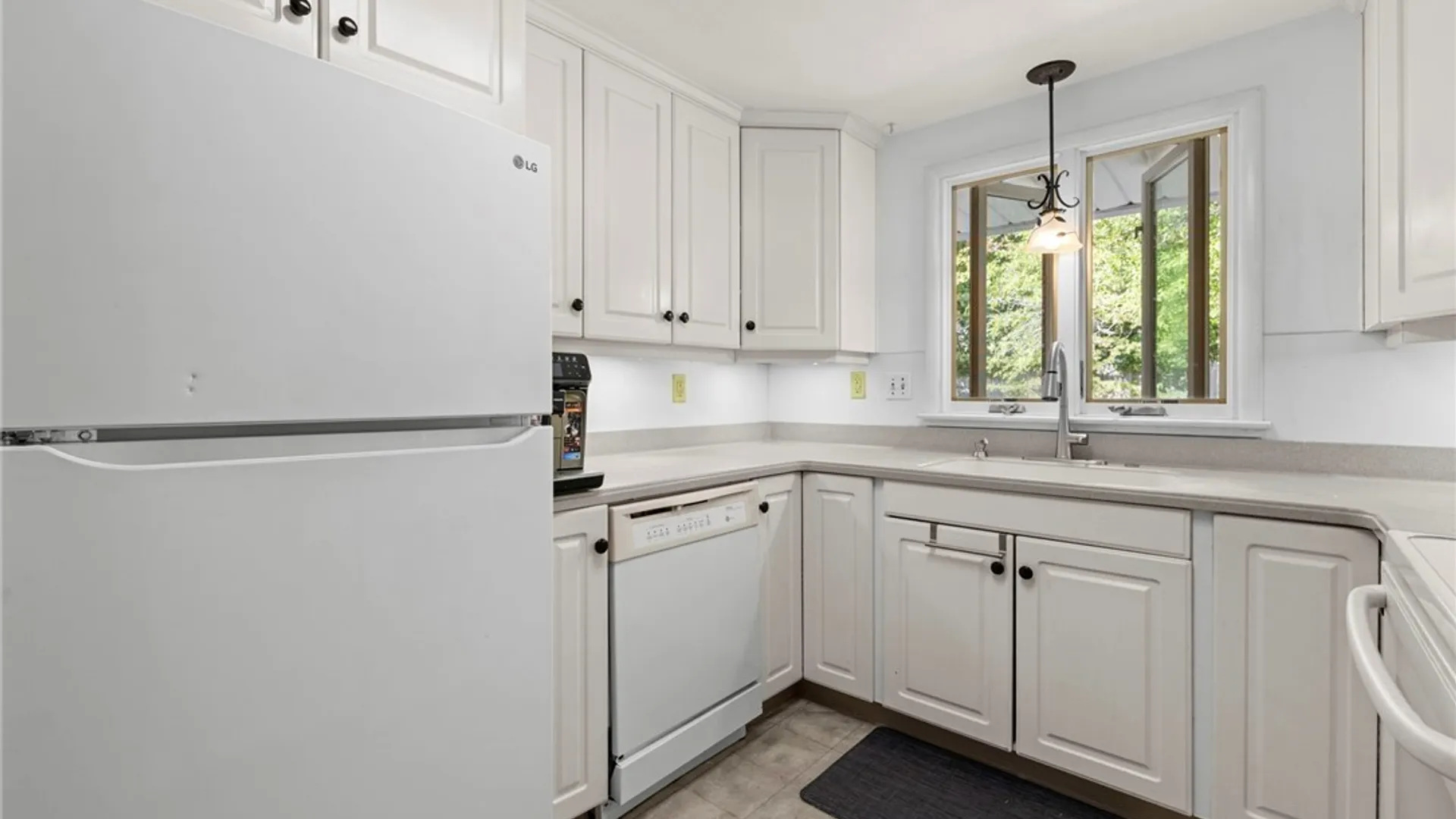 Property at 15 Drumlins, DeWitt, NY 13224 8