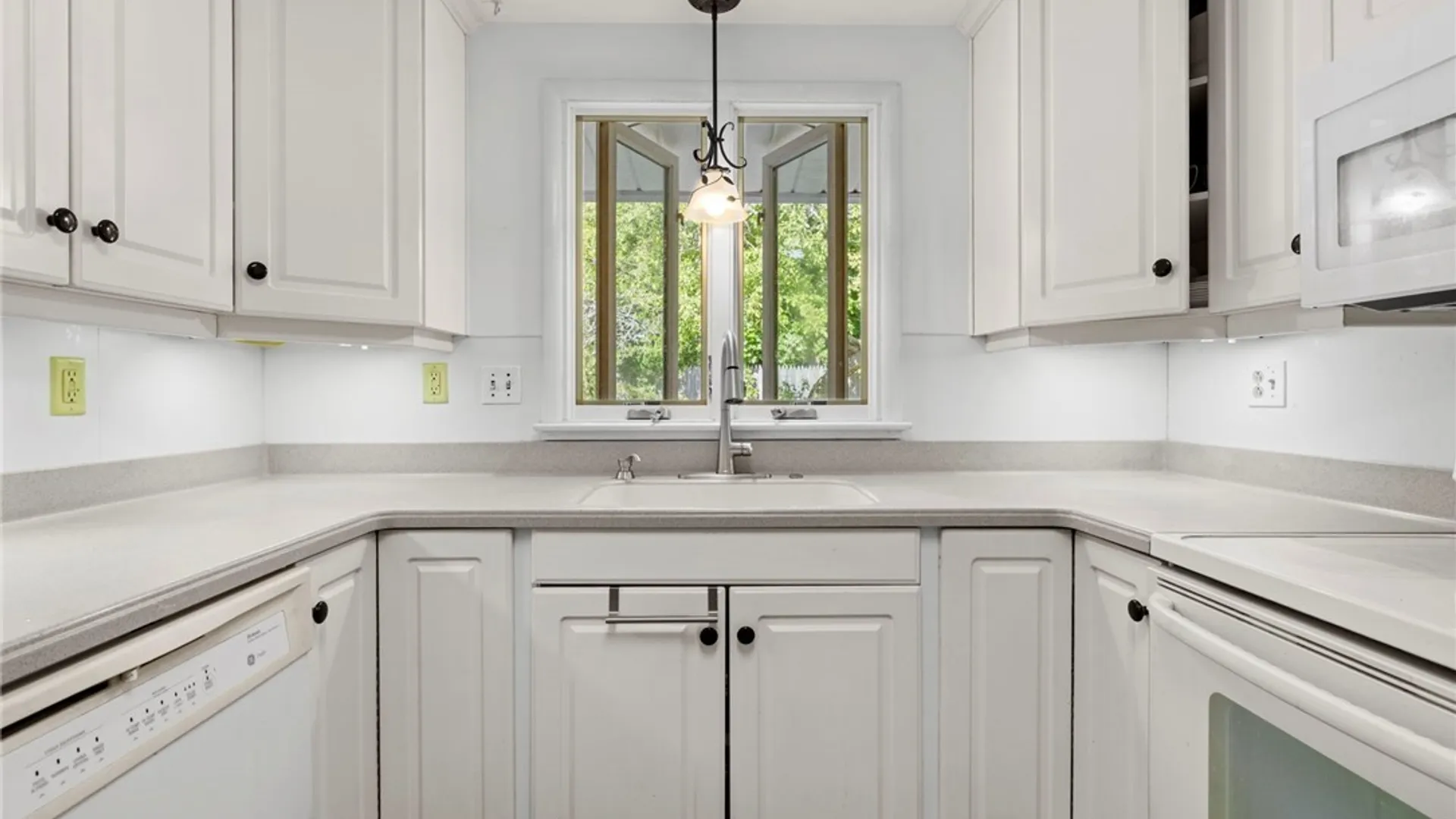 Property at 15 Drumlins, DeWitt, NY 13224 9