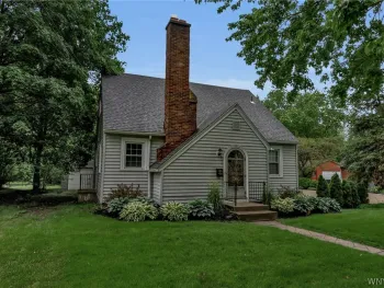 427-429 Pine Street, Lockport City, NY 14094