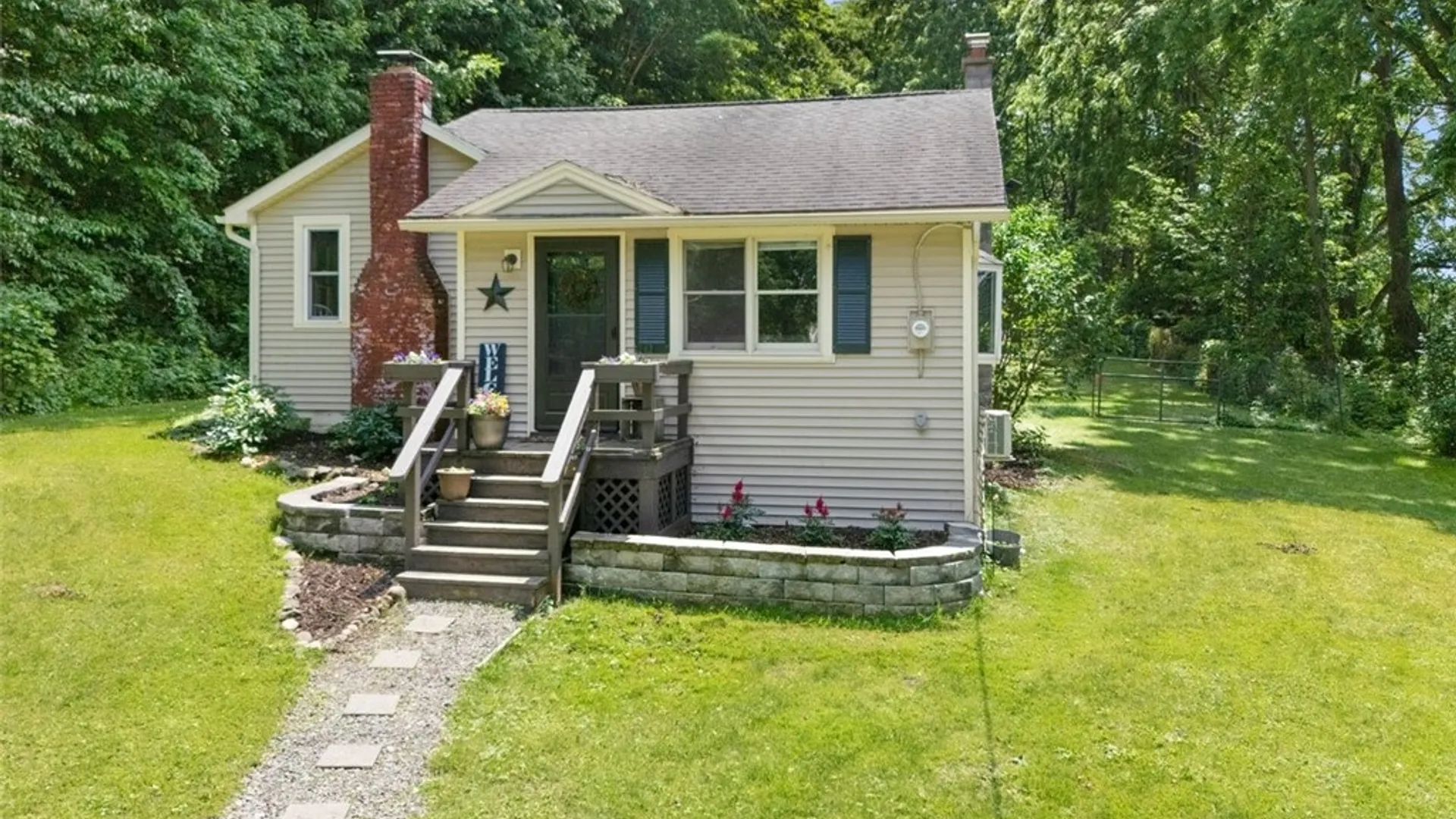 Property at 4246 E Williamson Road, Marion, NY 14505 3