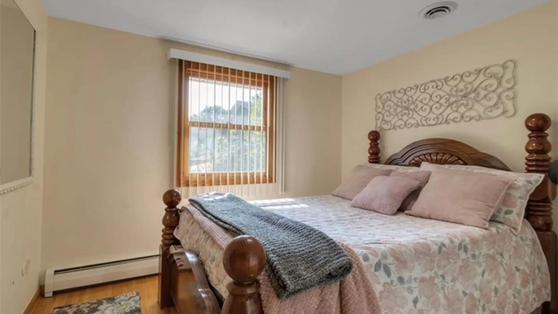 Property at 84 October Lane, Amherst, NY 14228 15