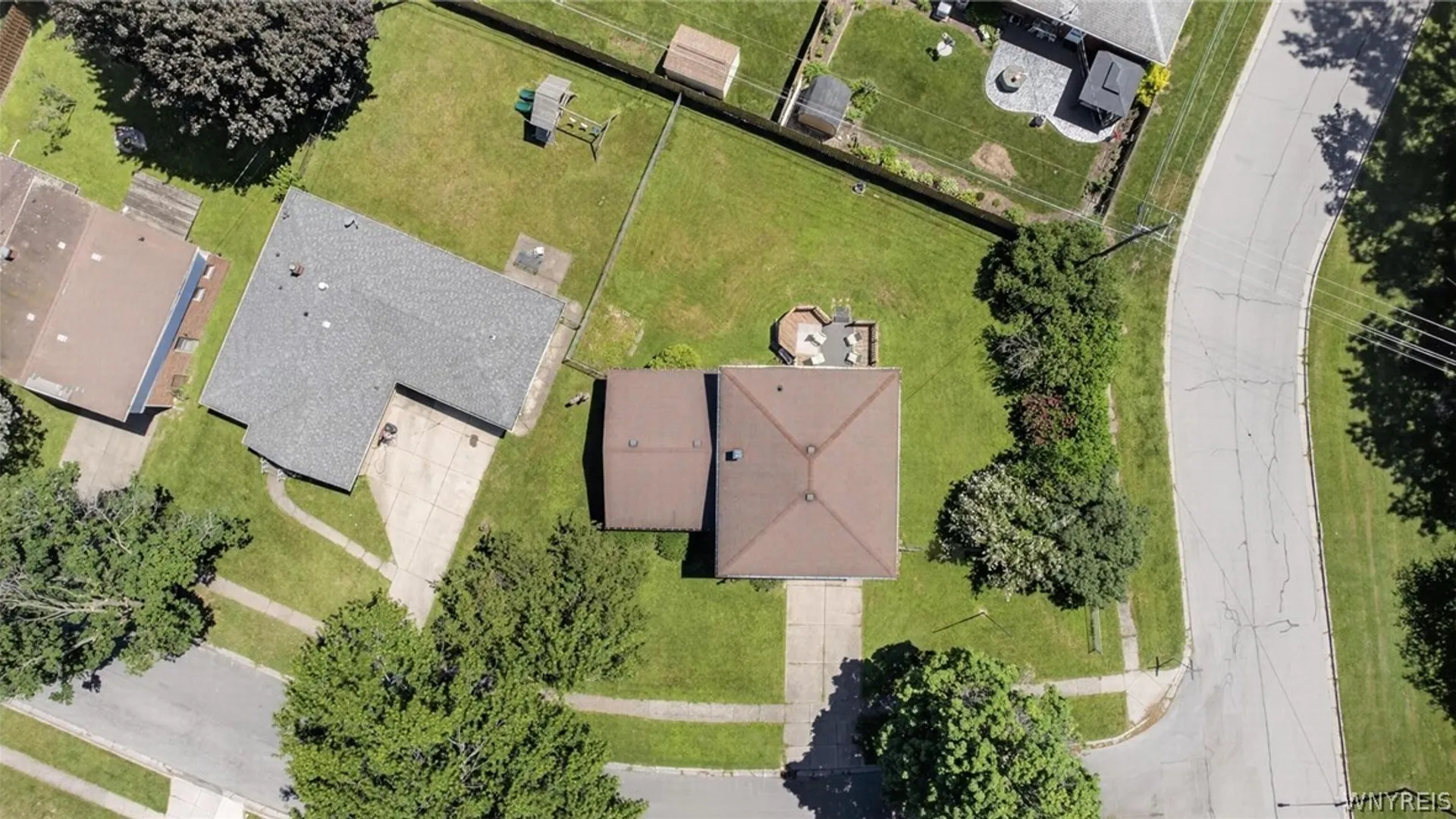 Property at 8 Southgate Drive, West Seneca, NY 14224 39
