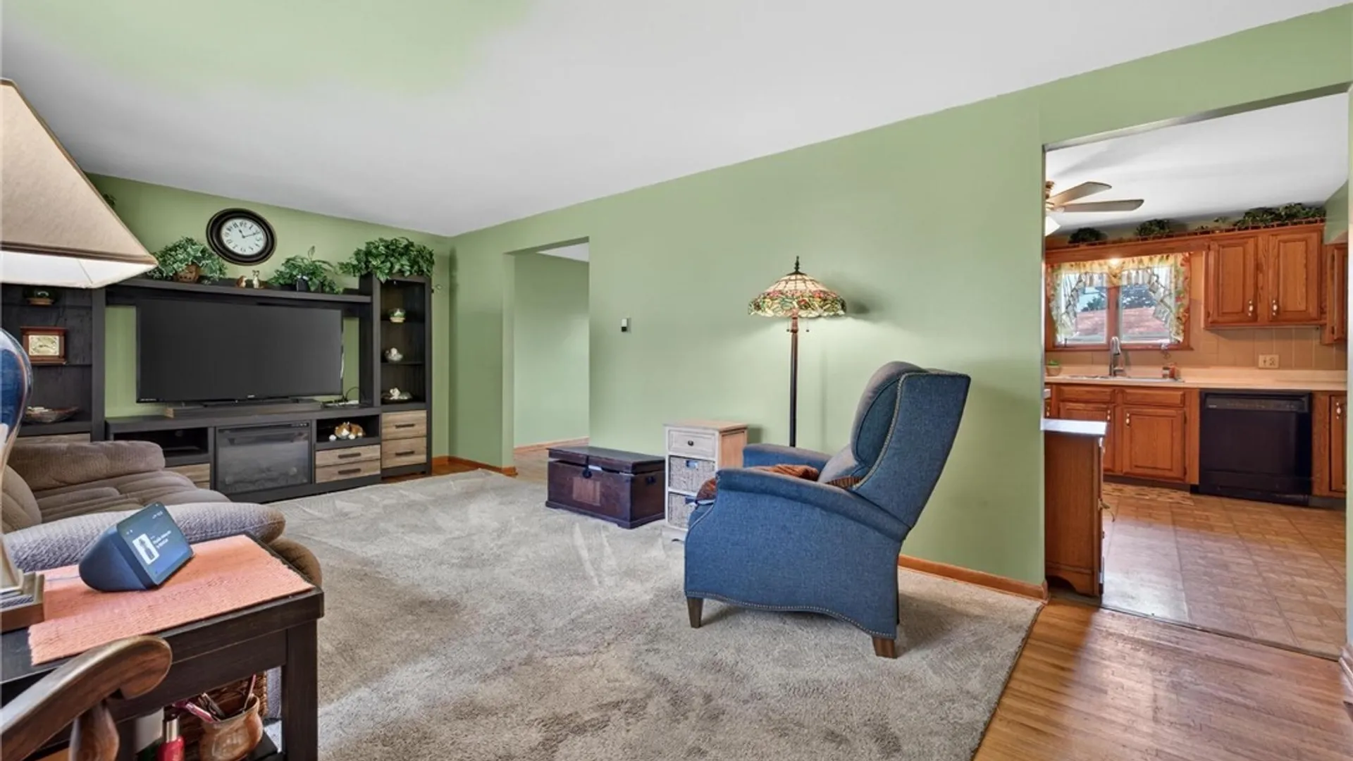 Property at 8 Southgate Drive, West Seneca, NY 14224 8