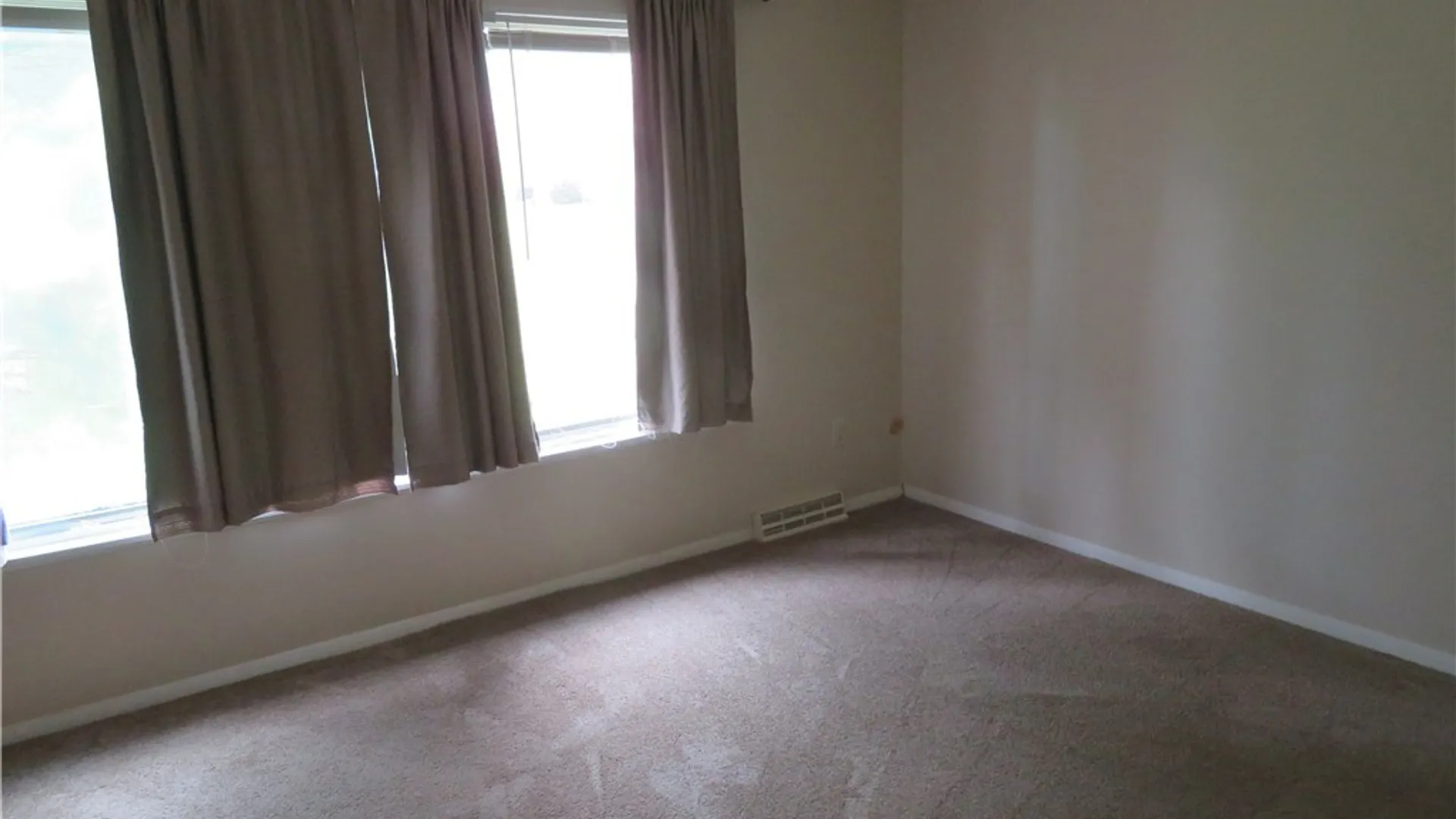 Property at 101 Chestnut Hills, New Hartford, NY 13413 10