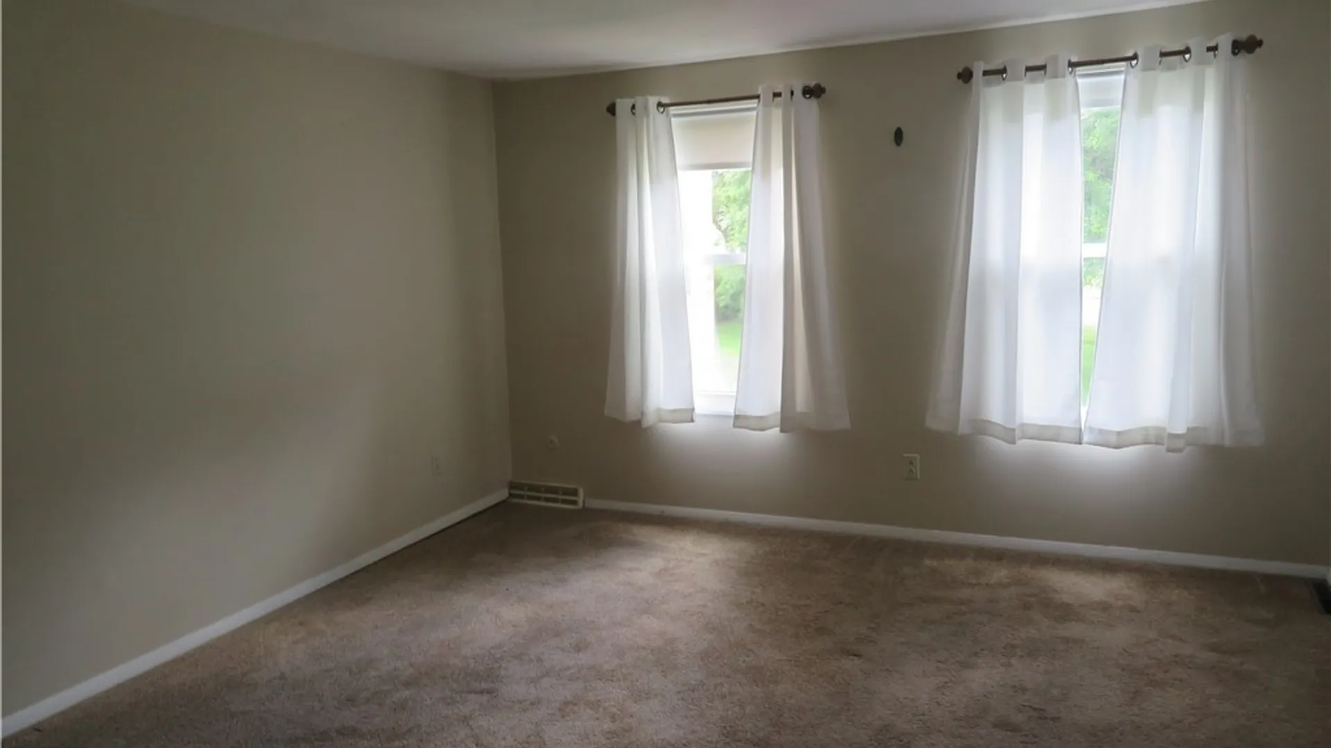 Property at 101 Chestnut Hills, New Hartford, NY 13413 9