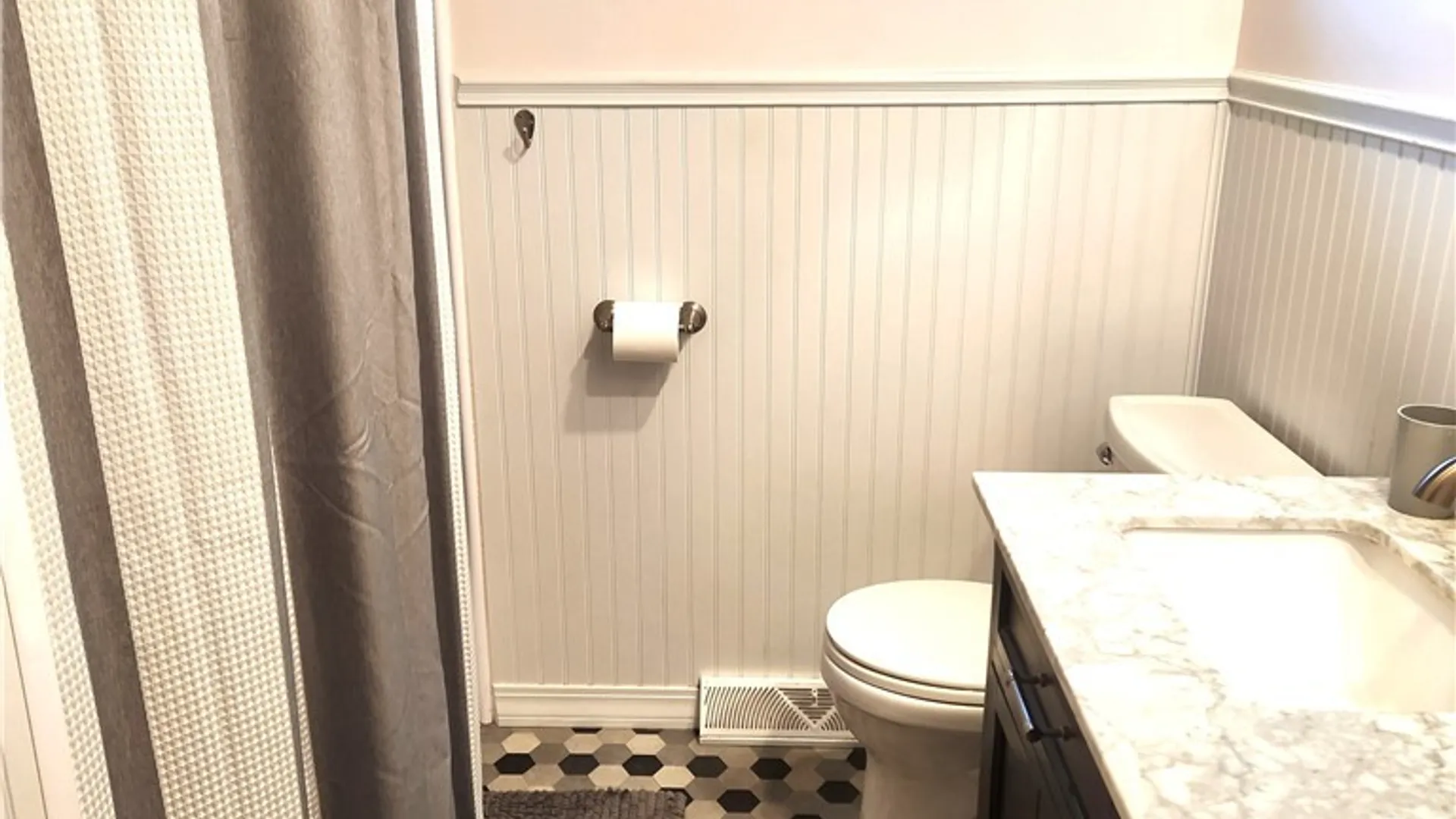 Property at 399 Abbington Avenue, Tonawanda, NY 14223 14