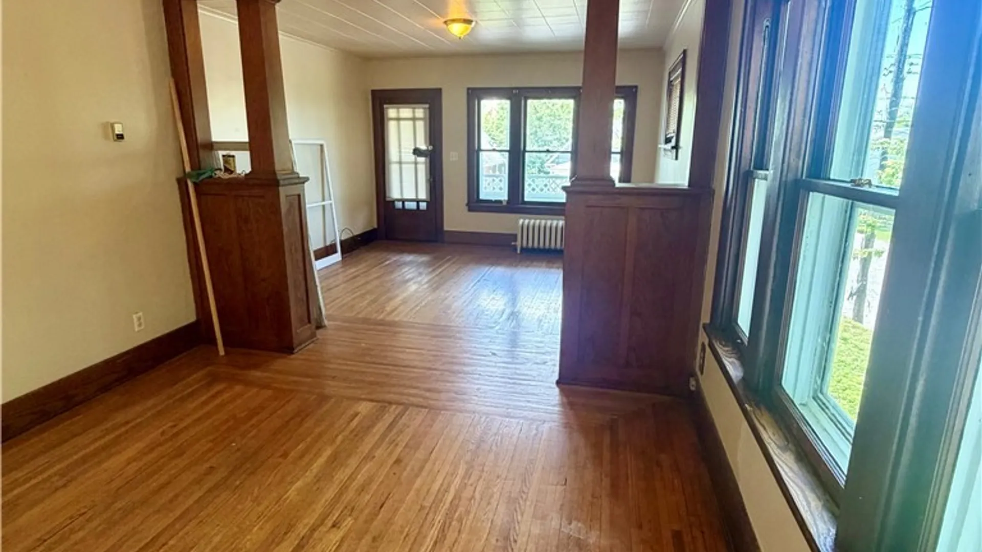 Property at 455 24th Street, Niagara Falls, NY 14303 4
