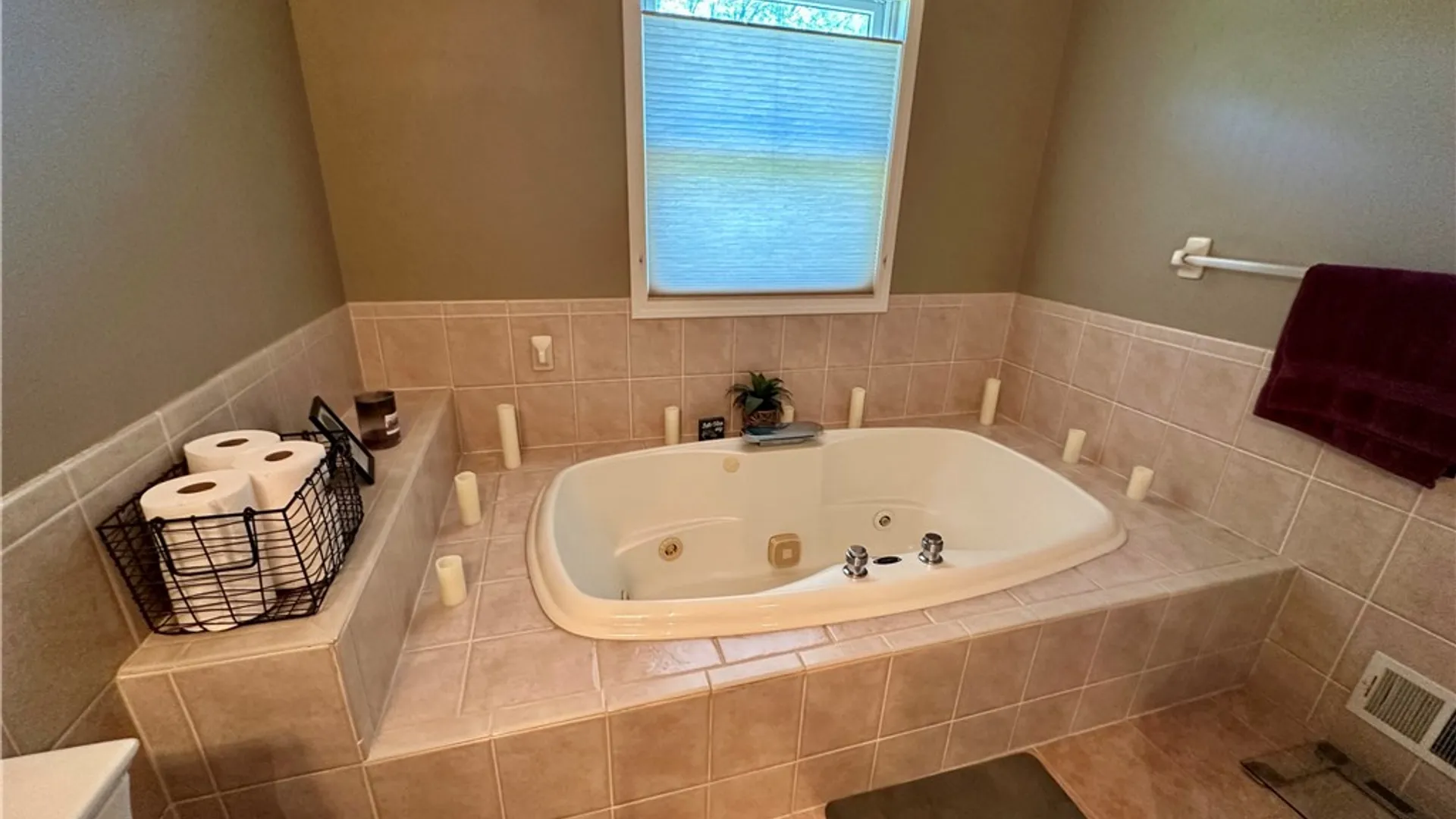 Property at 902 Copperkettle Road, Webster, NY 14580 19