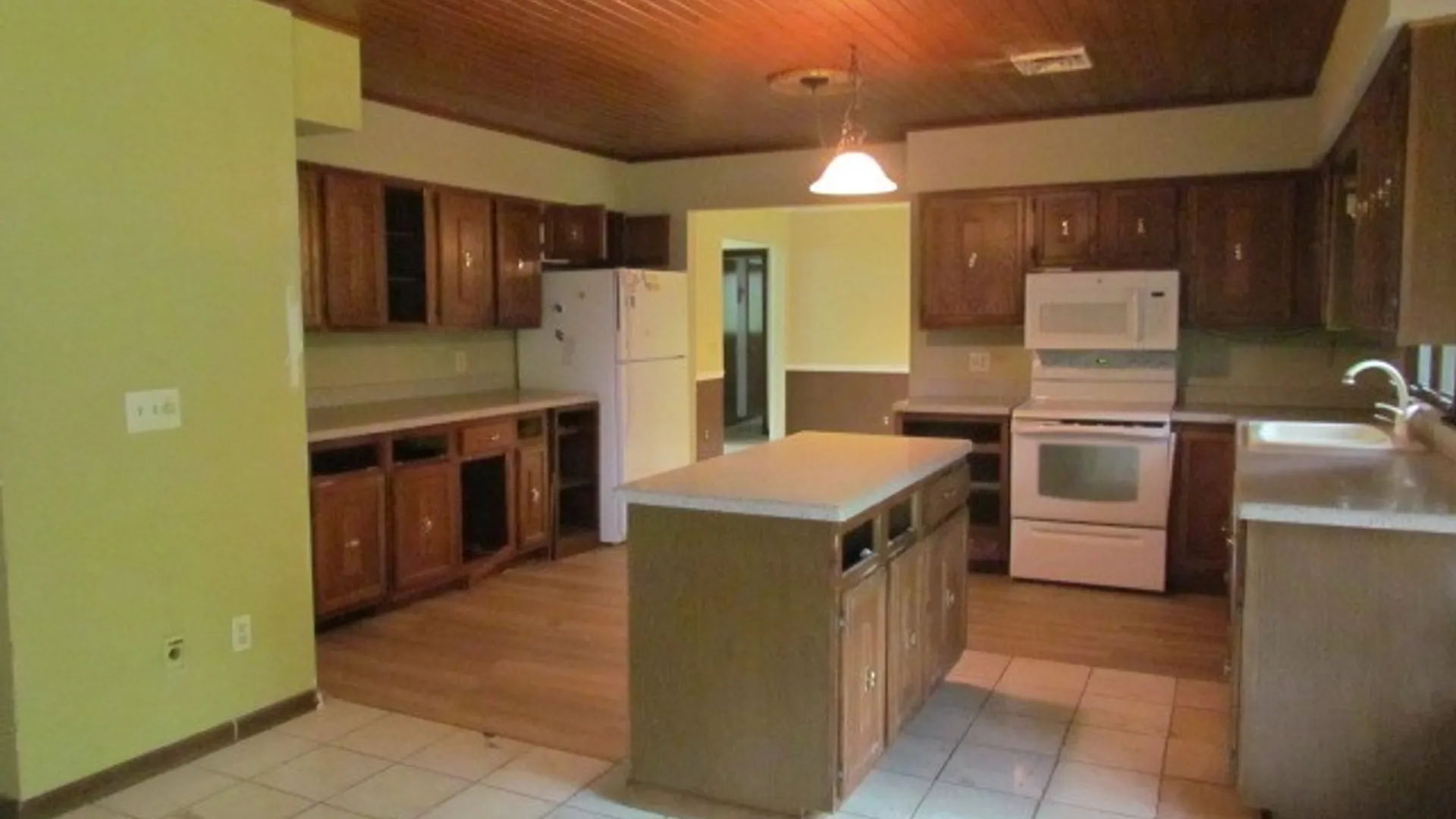 Property at 452 Carlsam Drive, Irondequoit, NY 14609 10