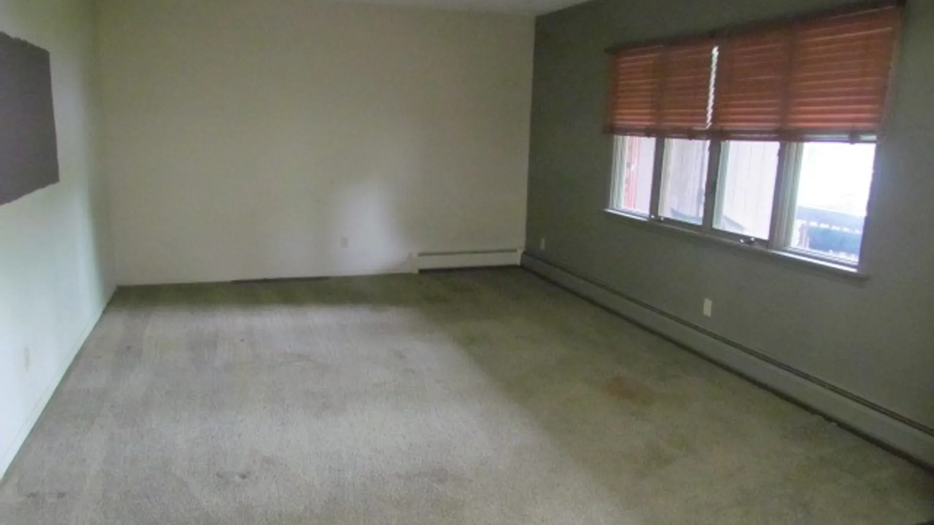 Property at 452 Carlsam Drive, Irondequoit, NY 14609 3