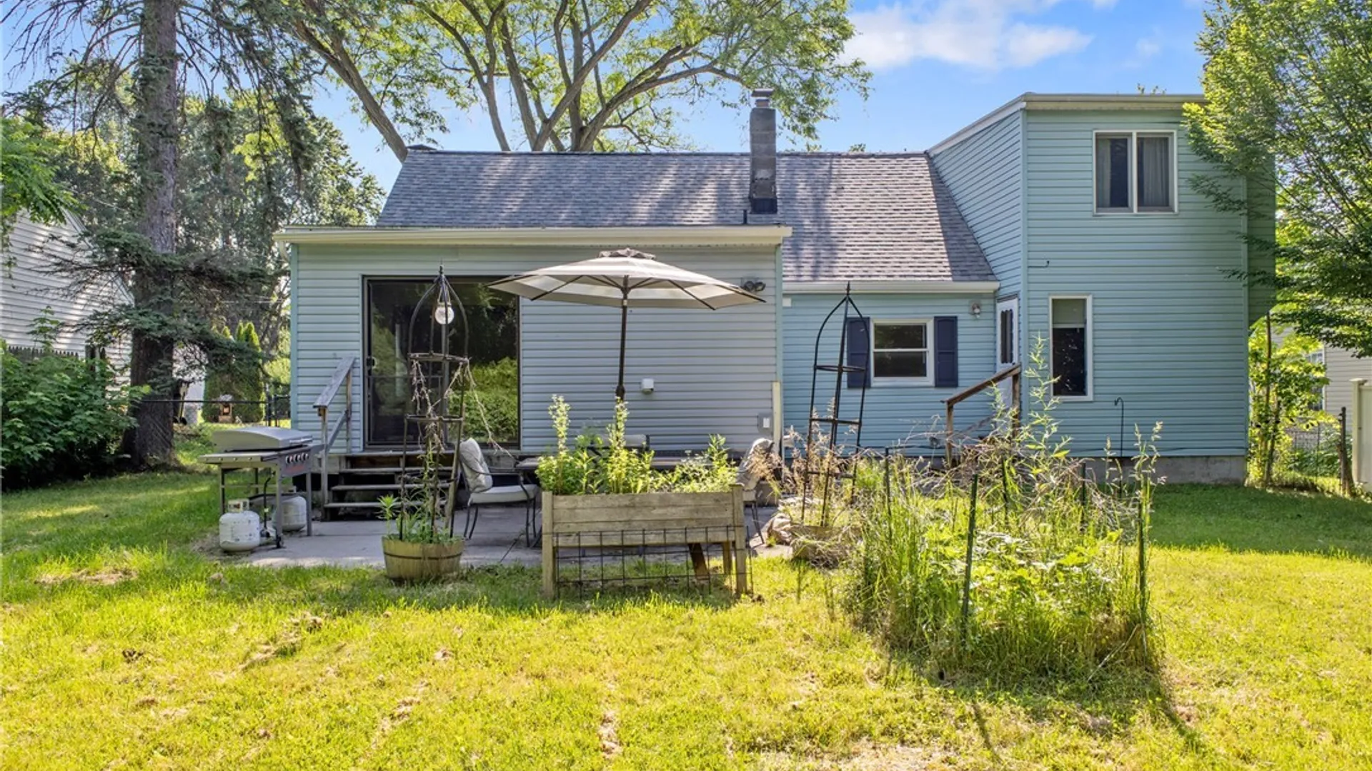 Property at 125 Circle Road, Salina, NY 13212 34