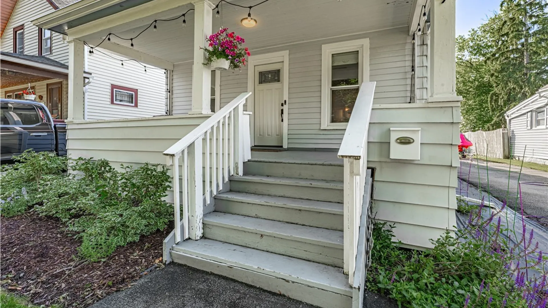 Property at 29 E Felton Street, North Tonawanda, NY 14120 2