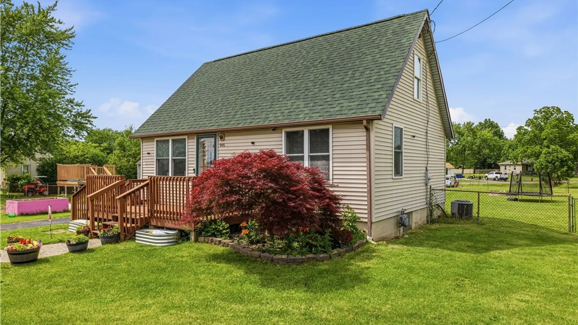 Property at 995 Saunders Sett Road, Lewiston, NY 14305 3