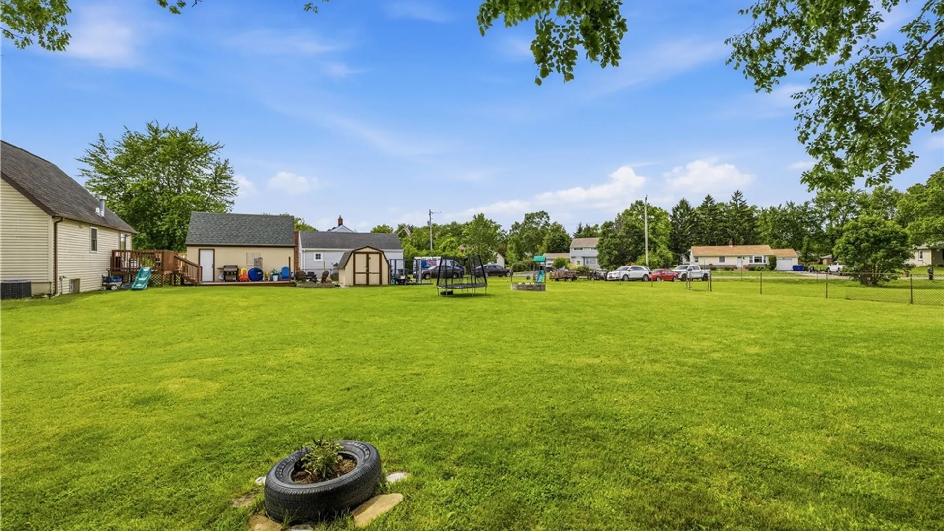 Property at 995 Saunders Sett Road, Lewiston, NY 14305 7