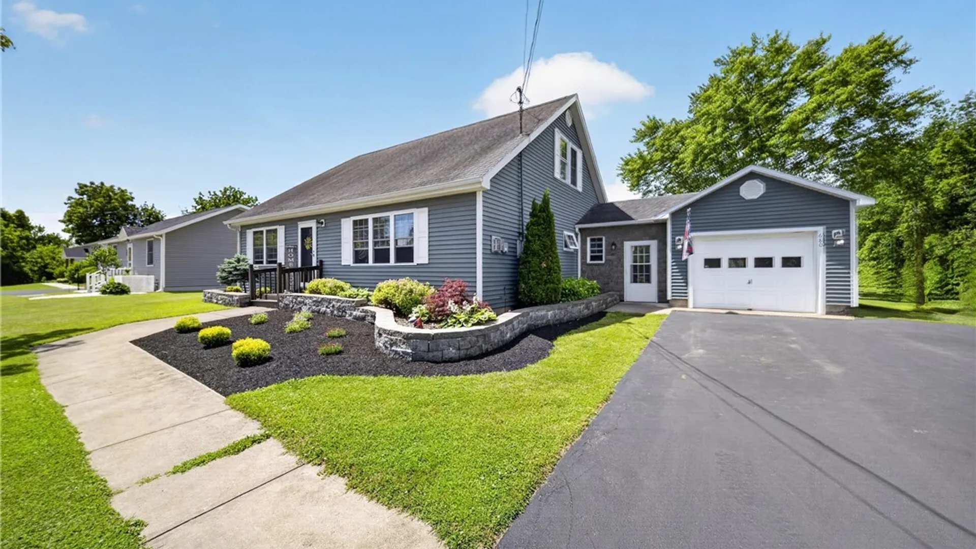 Property at 680 W 4th Street, Fulton, NY 13069 5