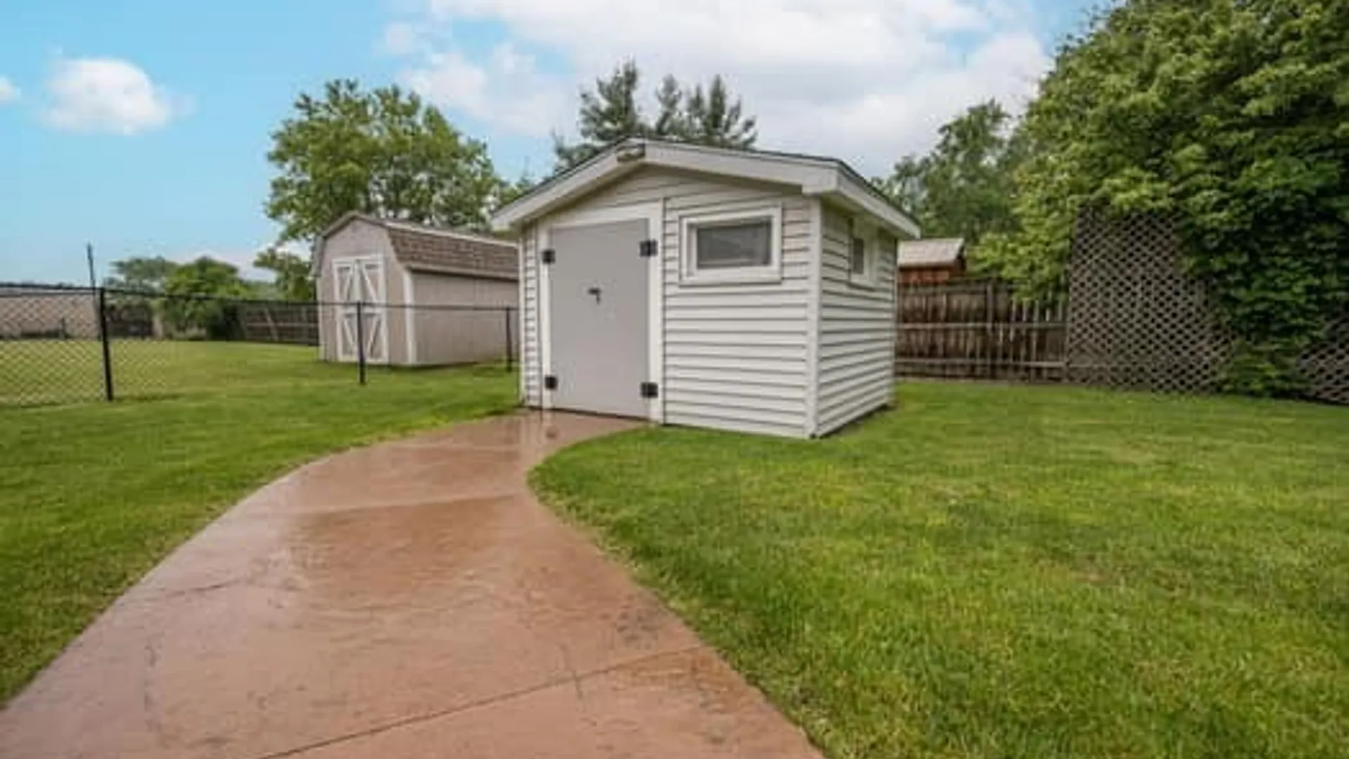 Property at 178 Bigelow Place, Cheektowaga, NY 14043 22