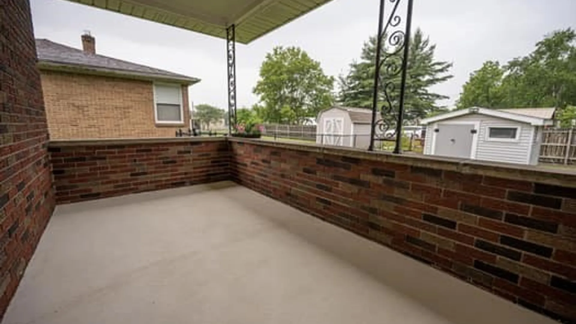 Property at 178 Bigelow Place, Cheektowaga, NY 14043 23