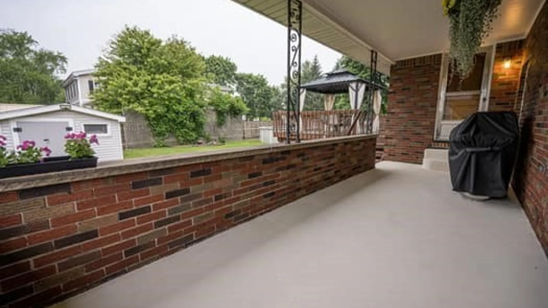 Property at 178 Bigelow Place, Cheektowaga, NY 14043 24